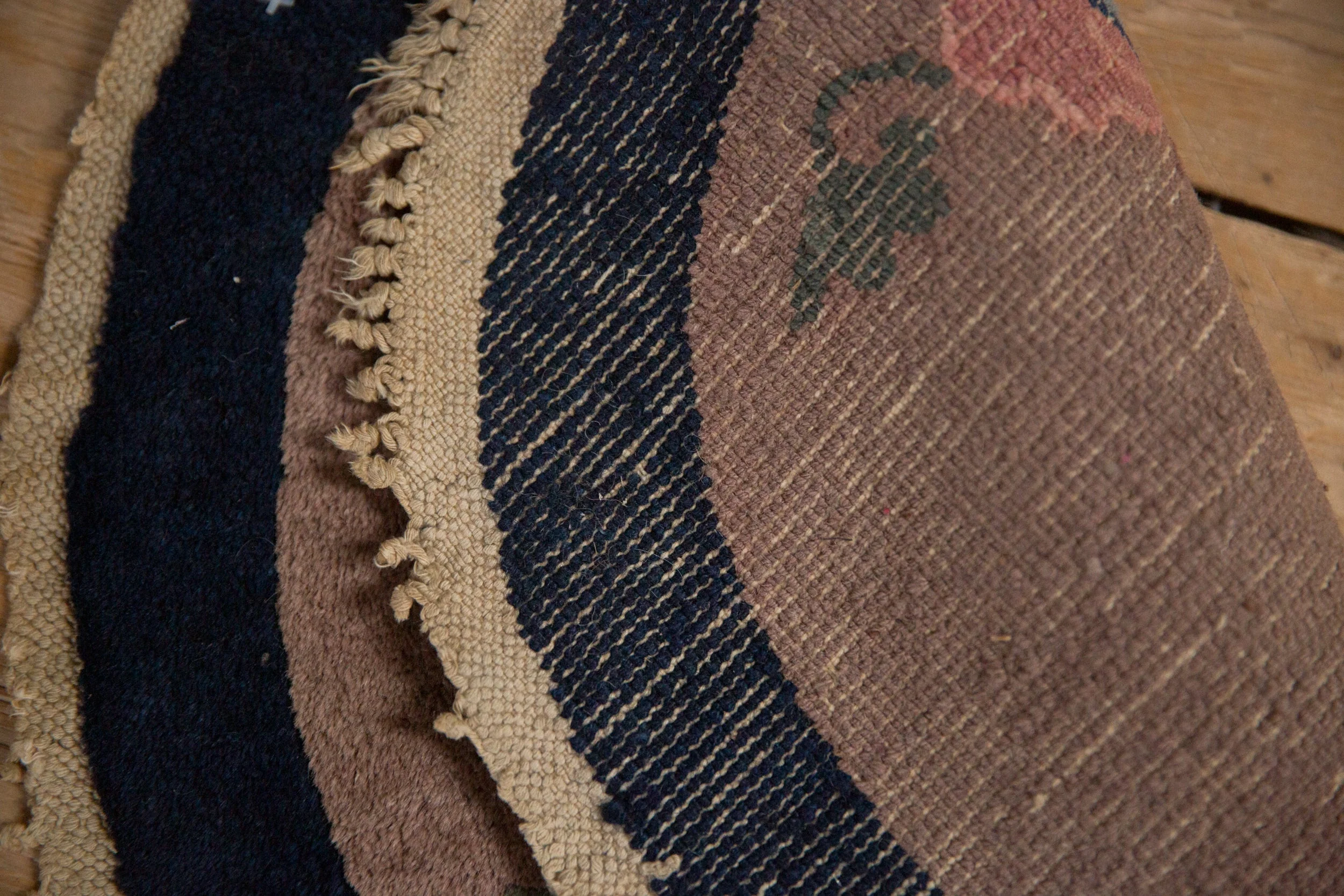 1.5x1.5 Antique Art Deco Round Rug Mat - Image 7