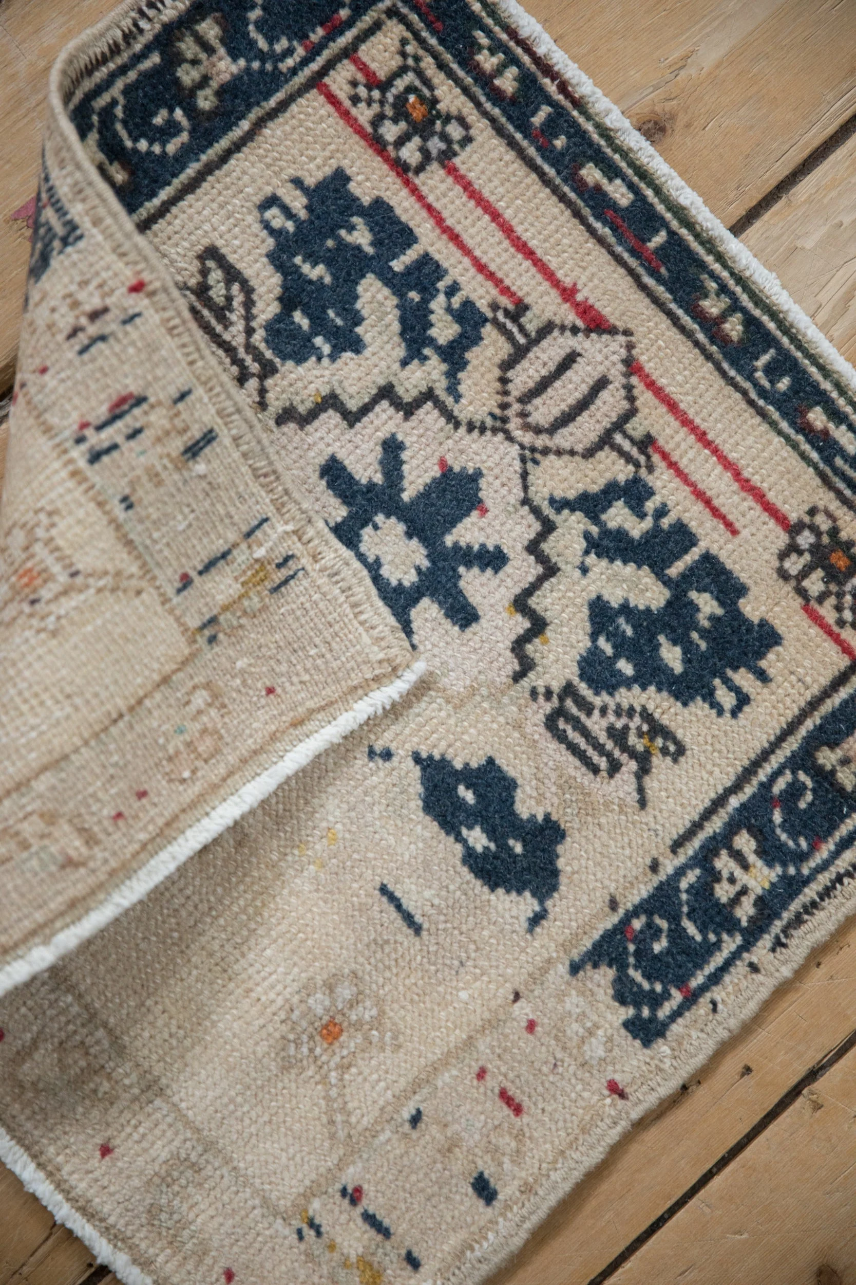1.5x1.5 Vintage Distressed Oushak Square Rug Mat - Image 6