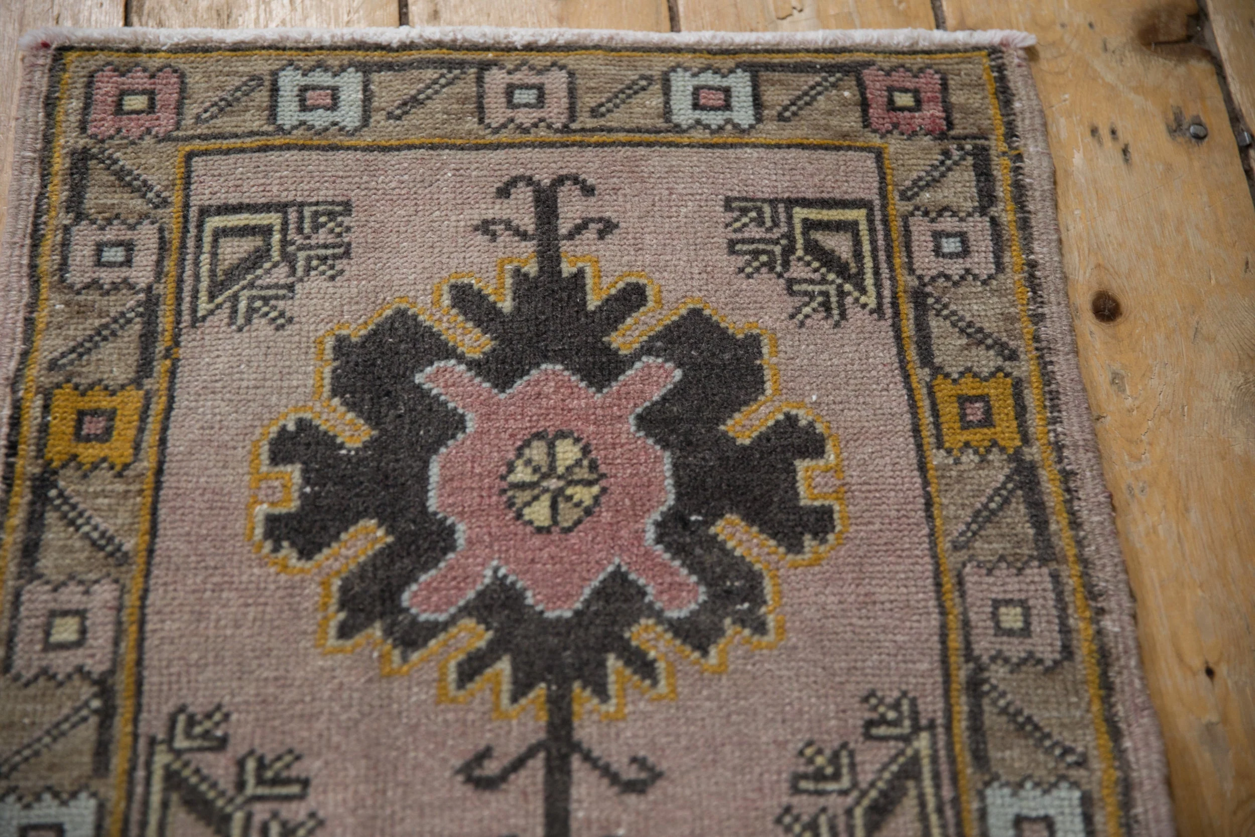 1.5x1.5 Vintage Distressed Oushak Square Rug Mat - Image 2