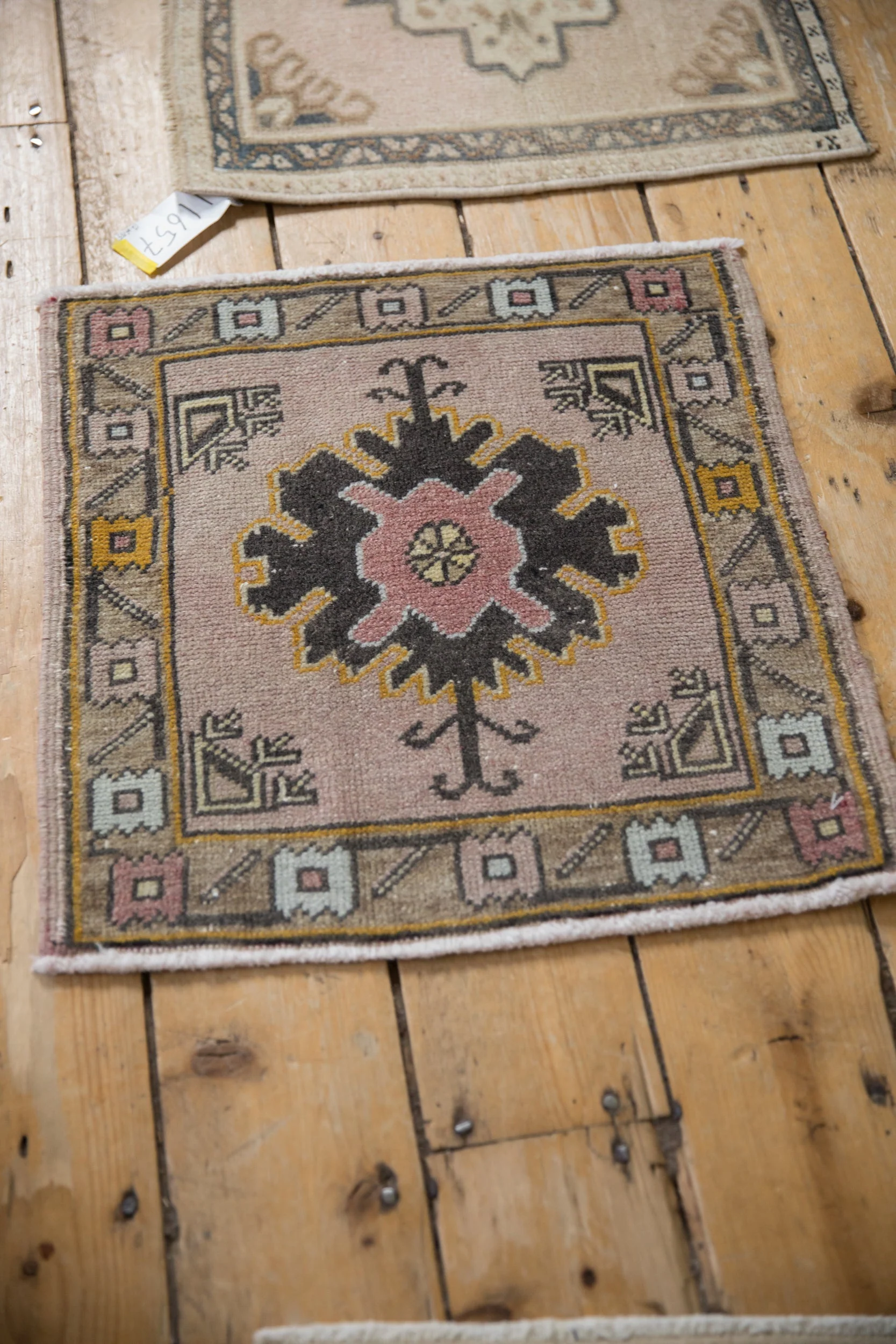 1.5x1.5 Vintage Distressed Oushak Square Rug Mat - Image 3