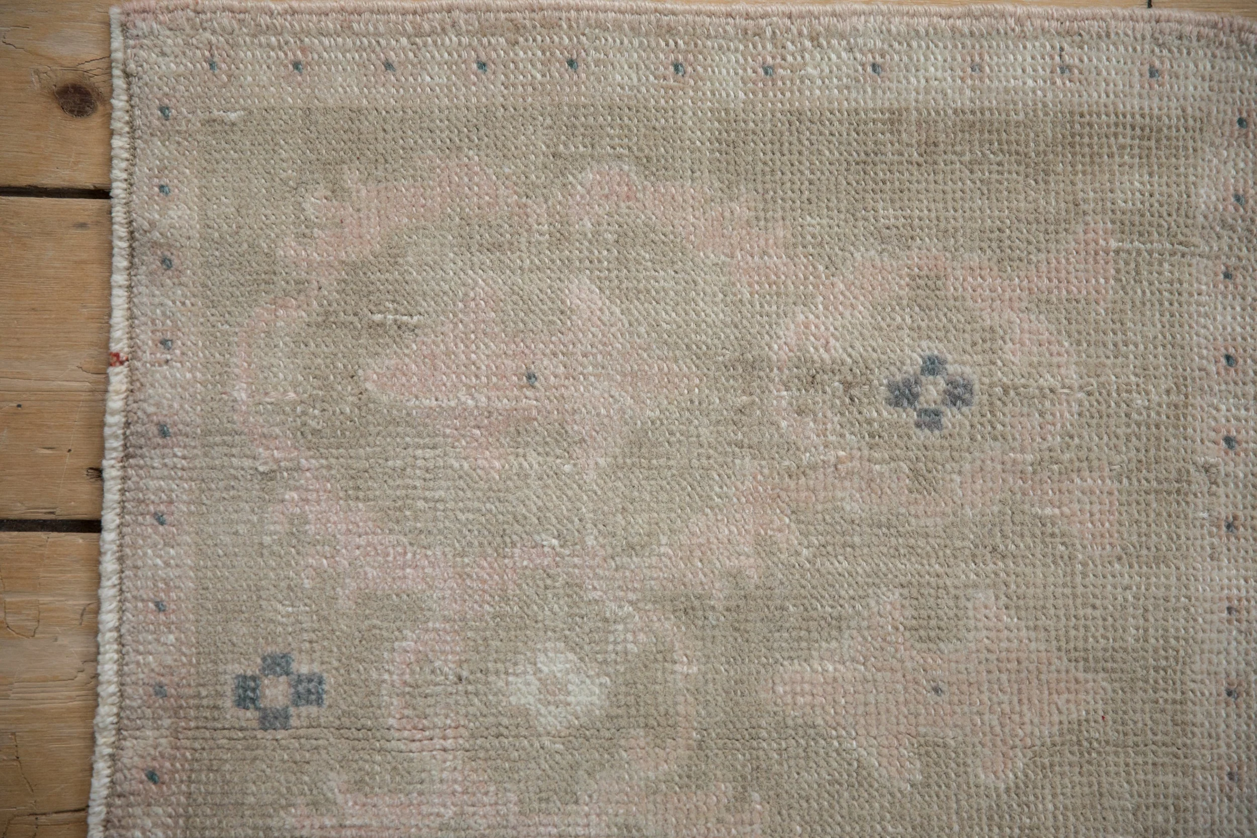 1.5x1.5 Vintage Distressed Oushak Square Rug Mat - Image 3