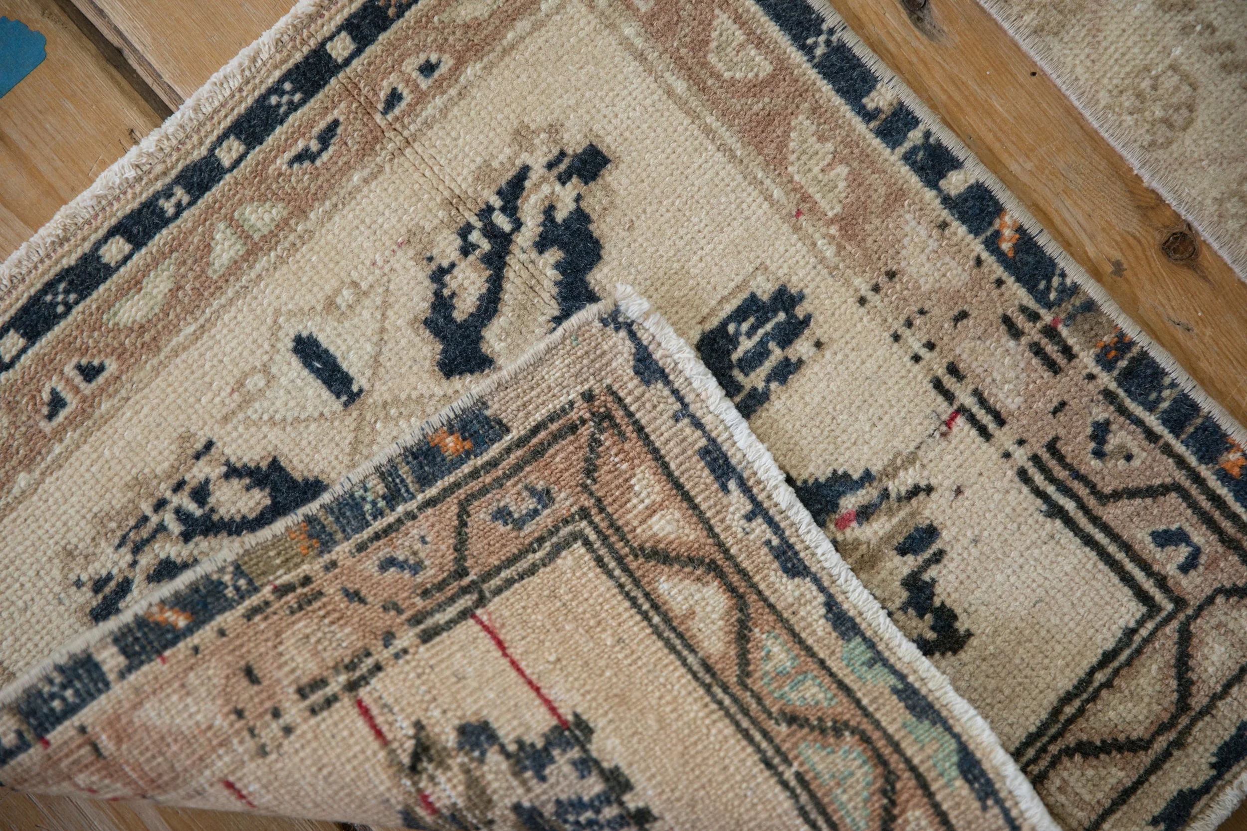 1.5x1.5 Vintage Distressed Oushak Square Rug Mat - Image 2