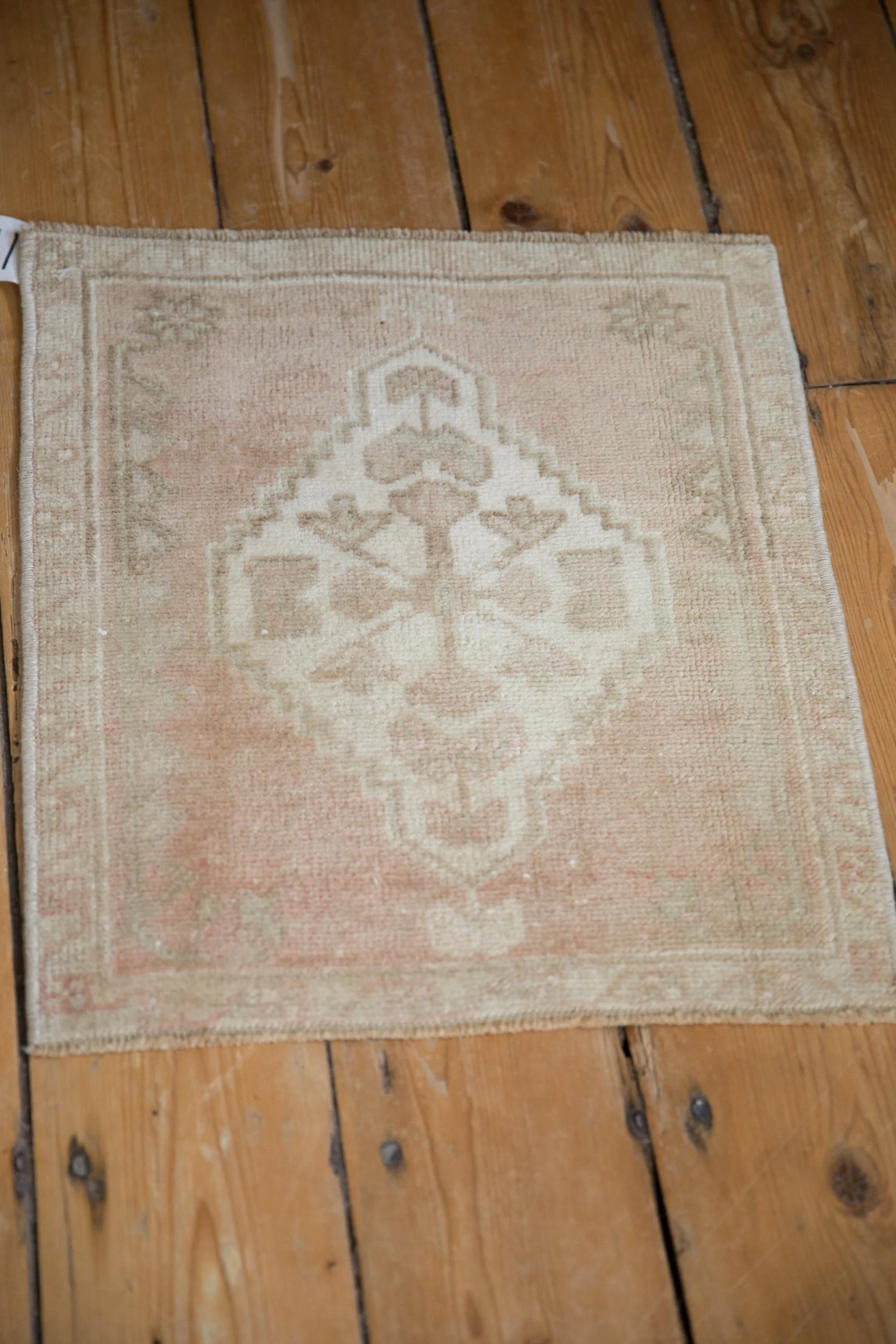 1.5x1.5 Vintage Distressed Oushak Square Rug Mat - Image 3