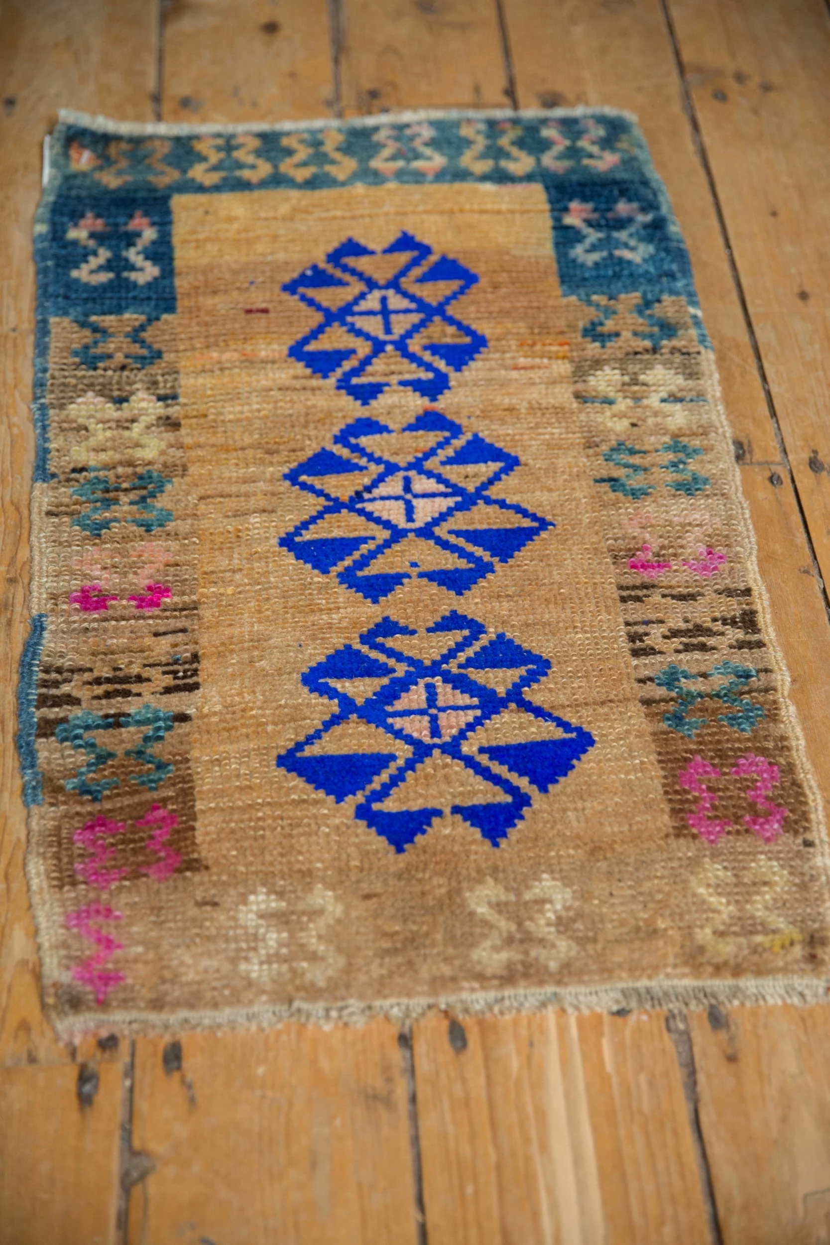 1.5x2.5 Vintage Distressed Kars Rug Mat - Image 4
