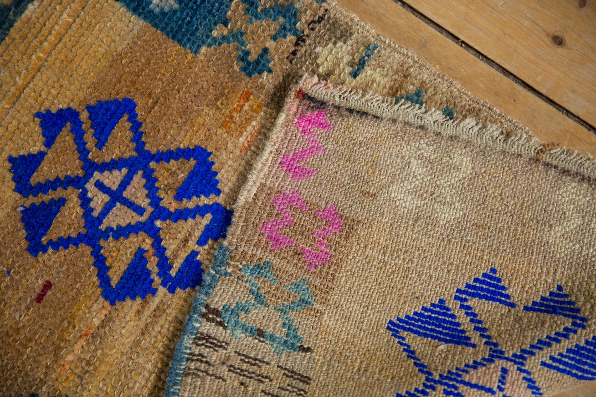 1.5x2.5 Vintage Distressed Kars Rug Mat - Image 8
