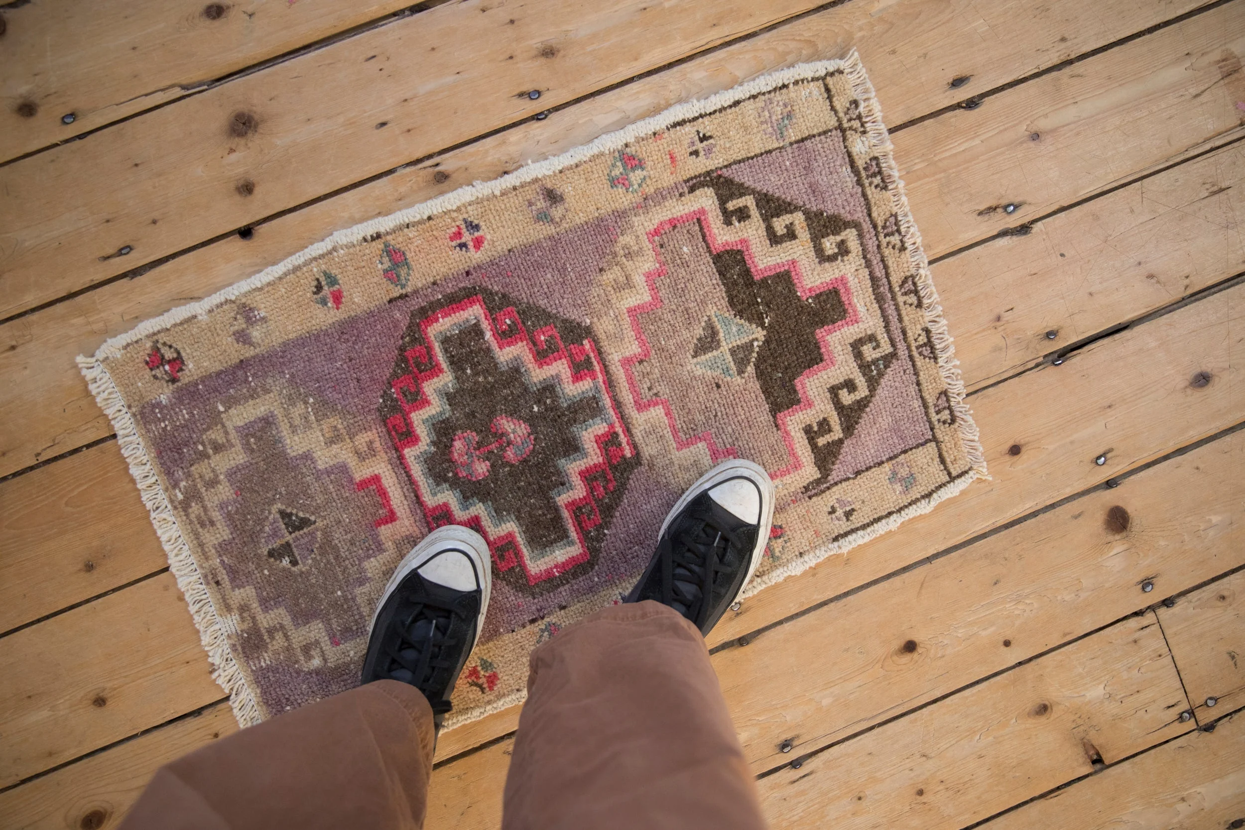 1.5x2.5 Vintage Distressed Kars Rug Mat - Image 2