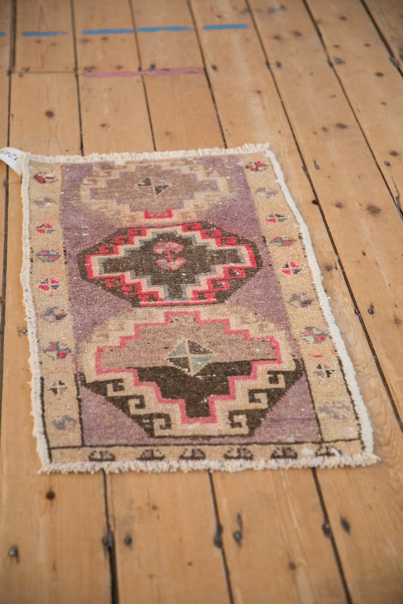 1.5x2.5 Vintage Distressed Kars Rug Mat - Image 4