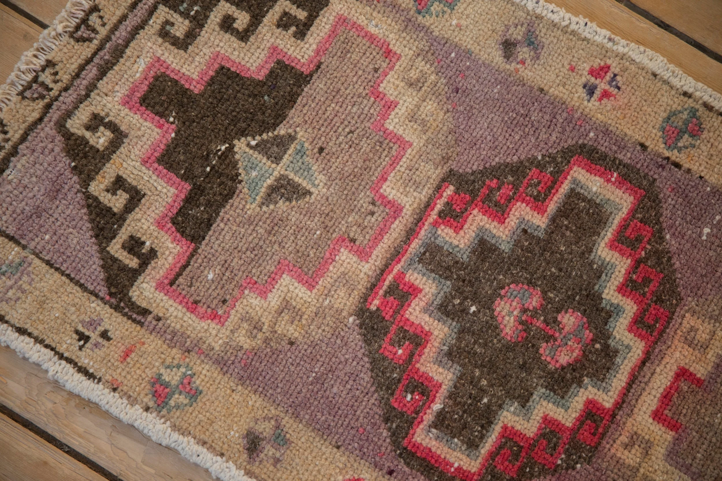 1.5x2.5 Vintage Distressed Kars Rug Mat - Image 6