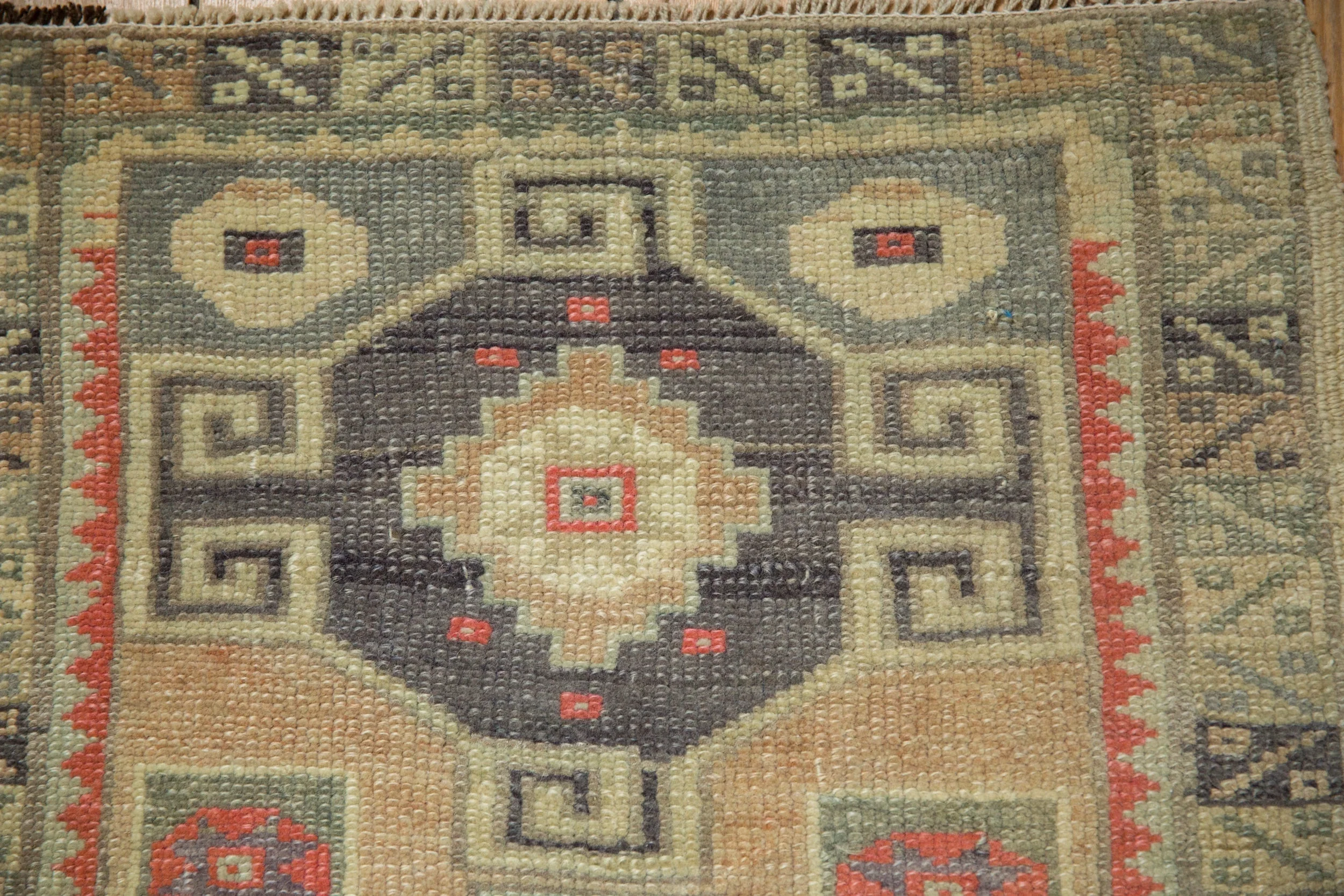 1.5x2.5 Vintage Distressed Kars Rug Mat - Image 3