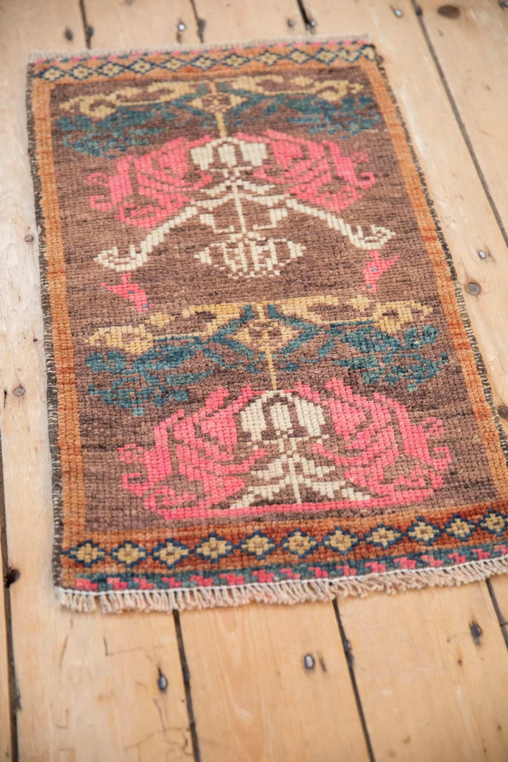 1.5x2.5 Vintage Distressed Kars Rug Mat - Image 5