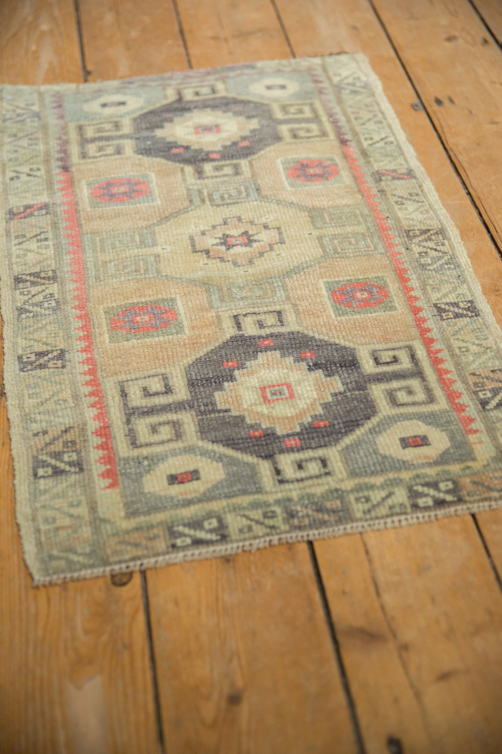 1.5x2.5 Vintage Distressed Kars Rug Mat - Image 4