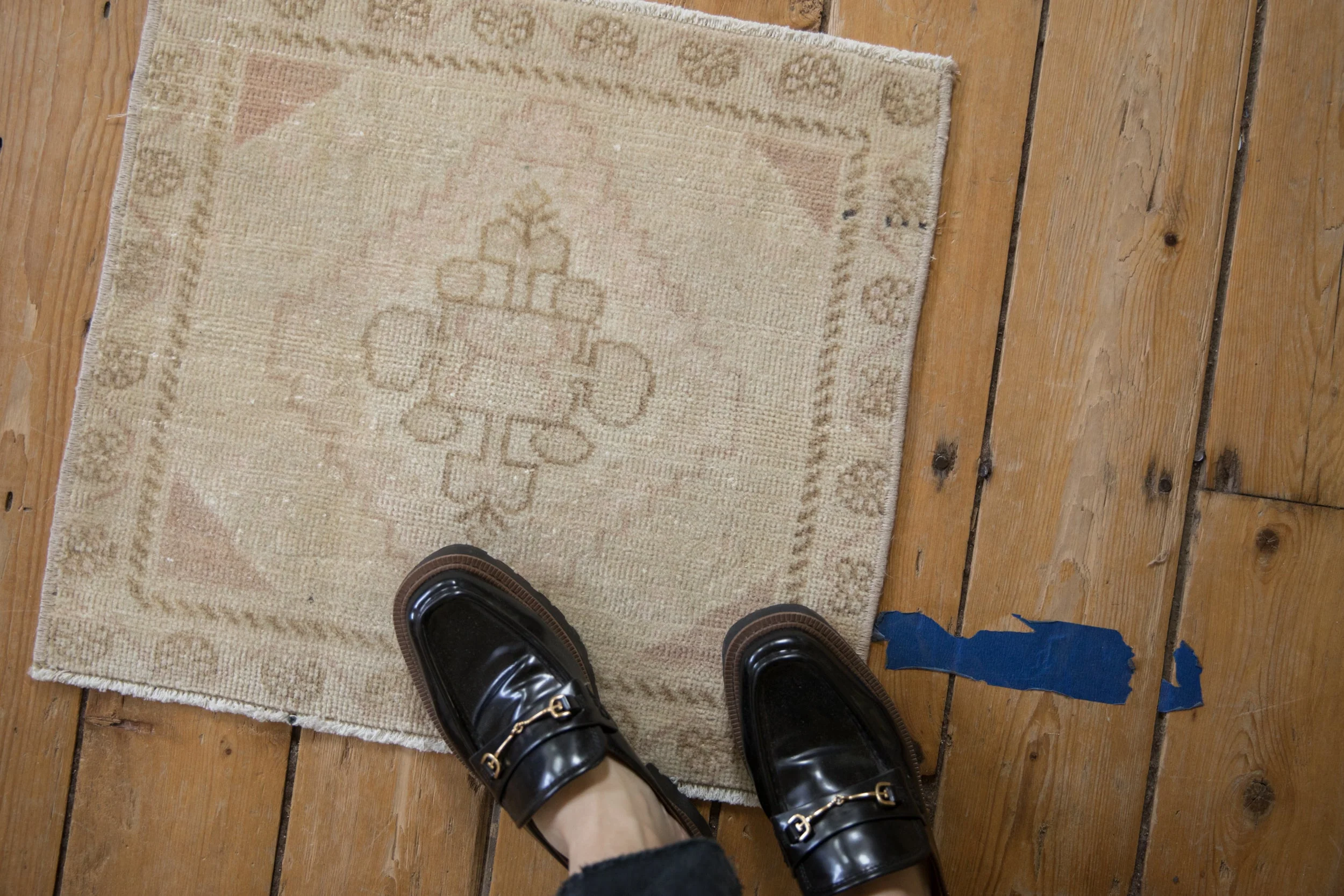 1.5x2 Vintage Distressed Oushak Square Rug Mat - Image 2