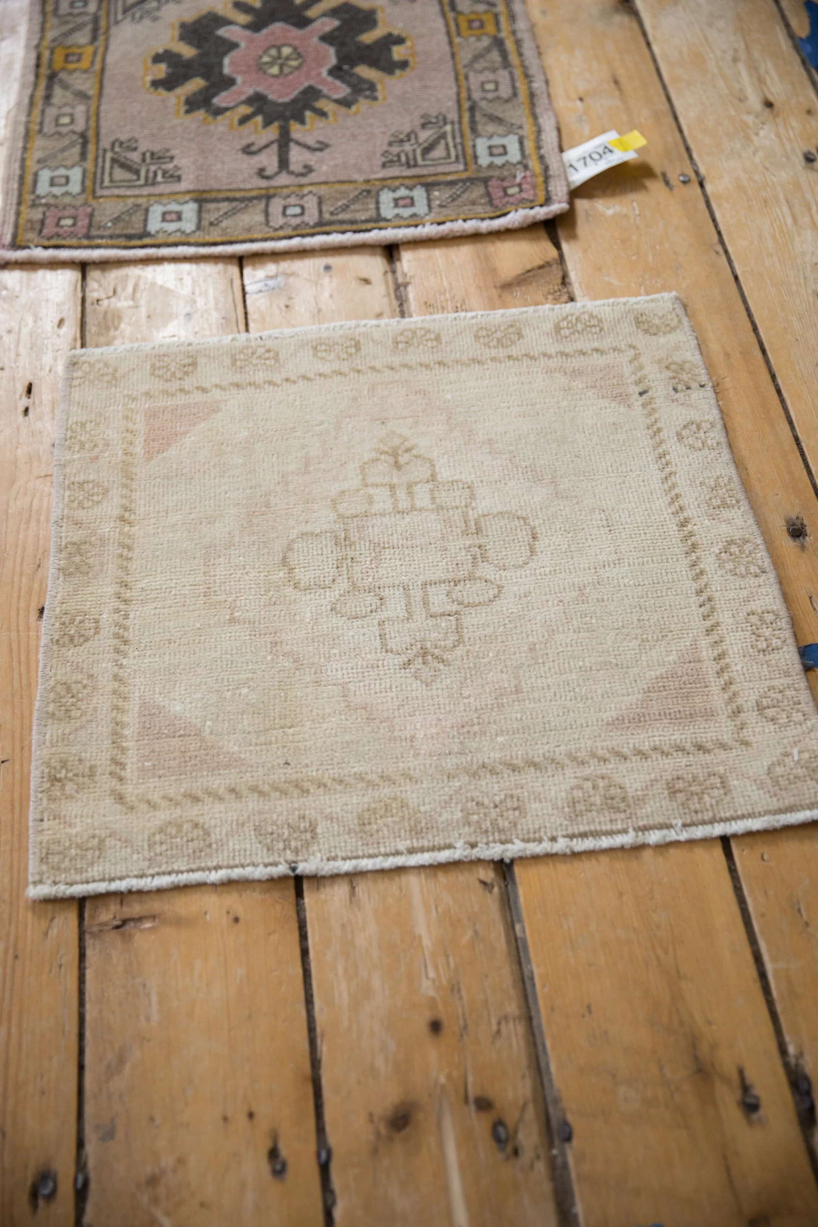 1.5x2 Vintage Distressed Oushak Square Rug Mat - Image 3