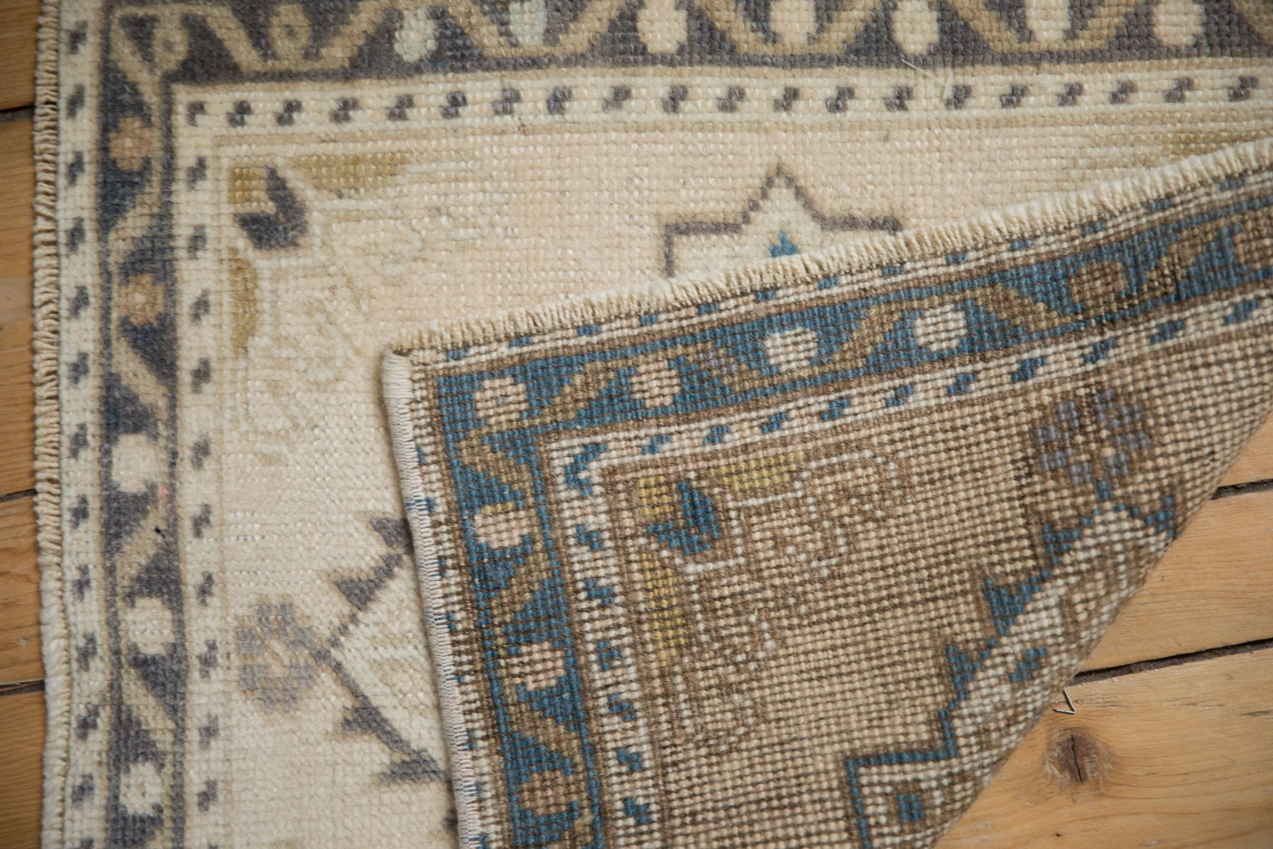 1.5x2 Vintage Distressed Oushak Square Rug Mat - Image 4