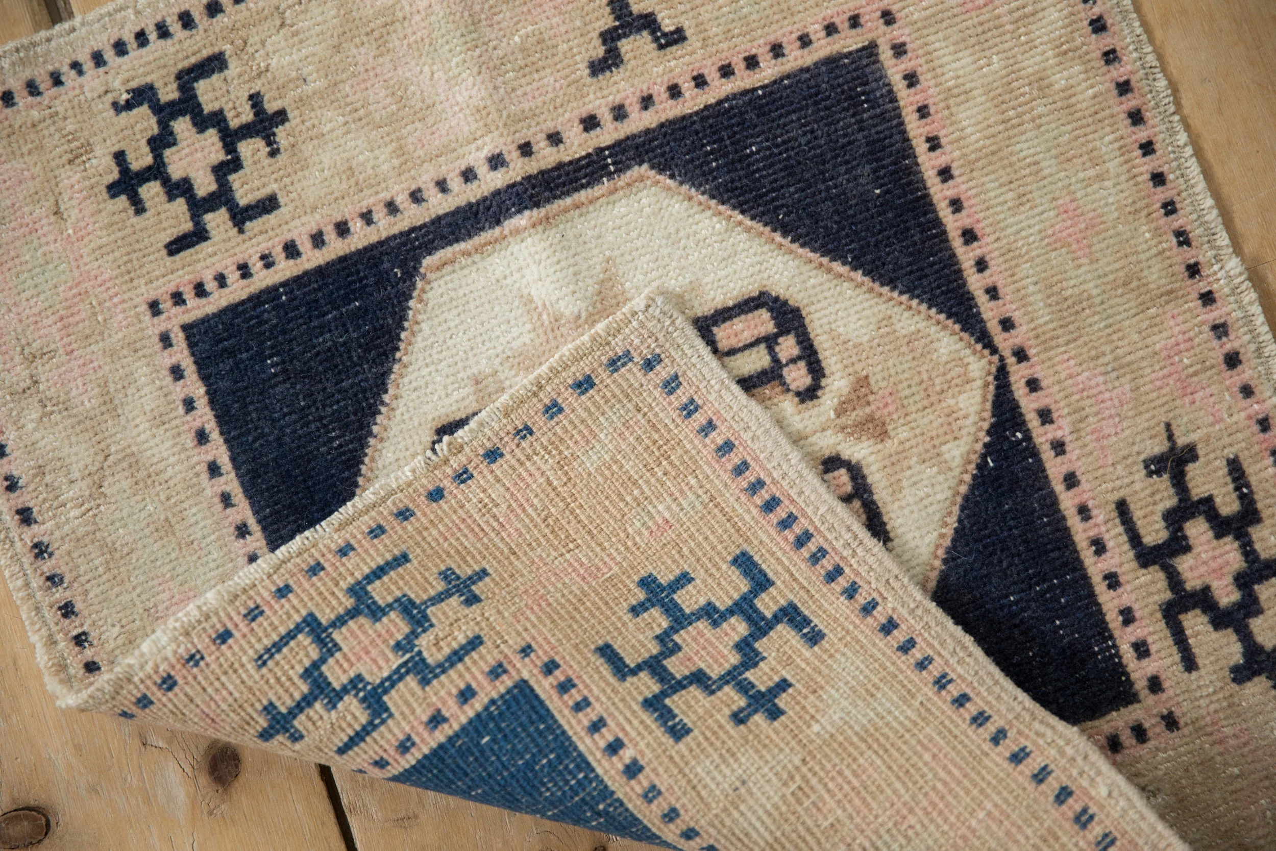 1.5x2 Vintage Distressed Oushak Square Rug Mat - Image 6