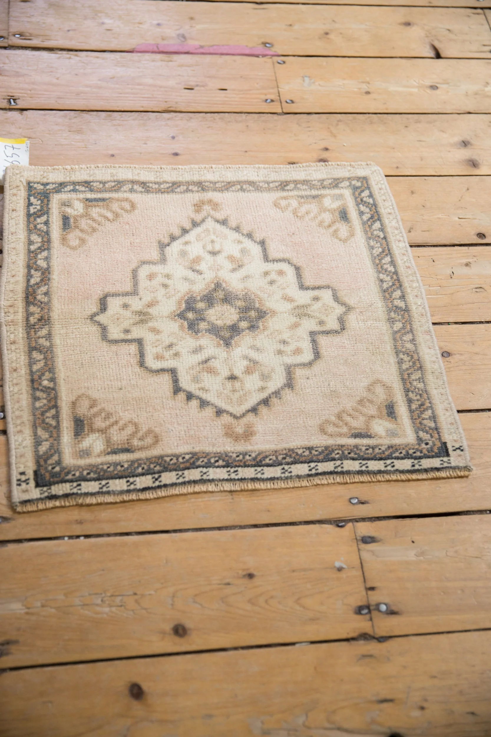 1.5x2 Vintage Distressed Oushak Square Rug Mat - Image 3