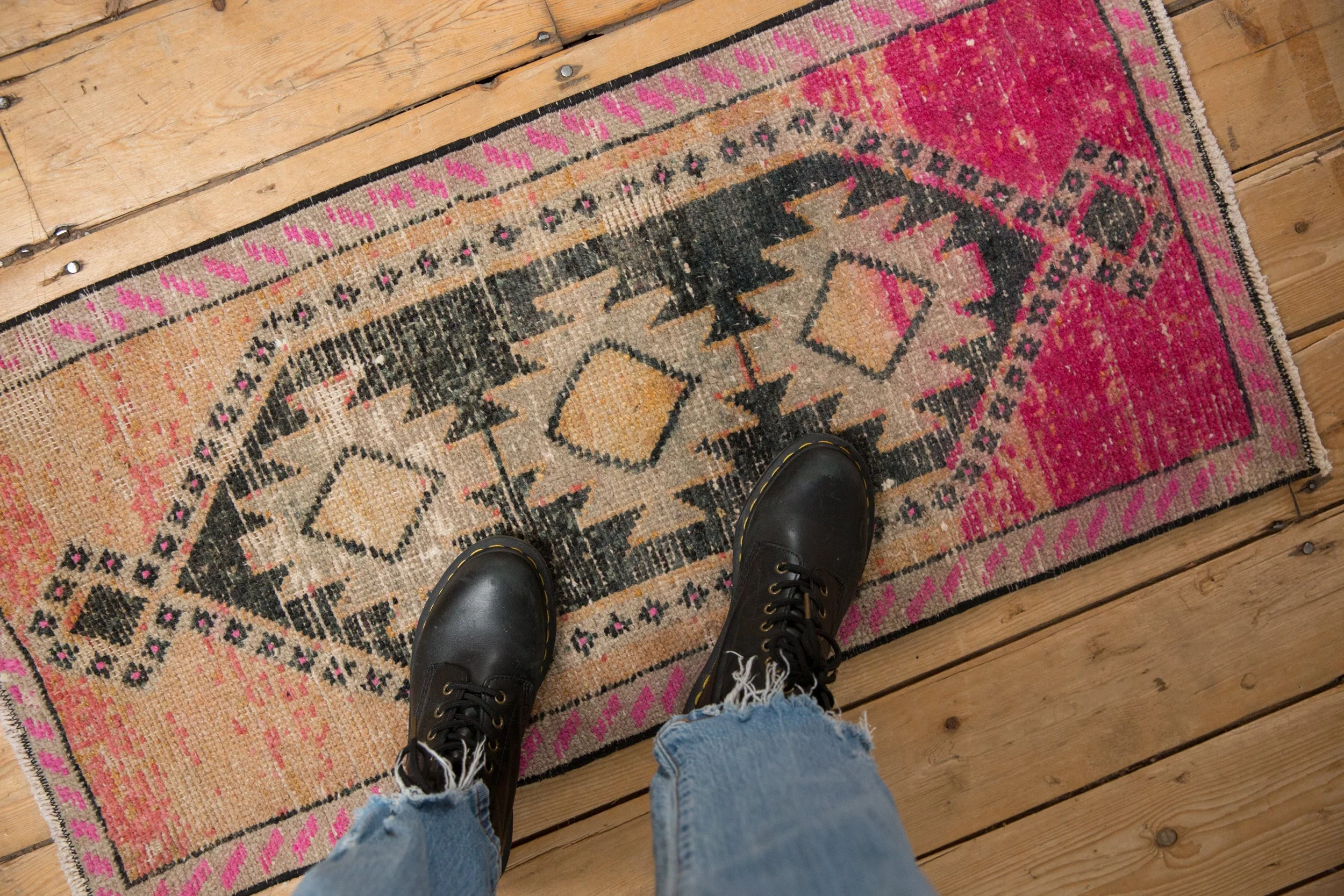 1.5x3.5 Vintage Distressed Kars Rug Mat Runner - Image 2