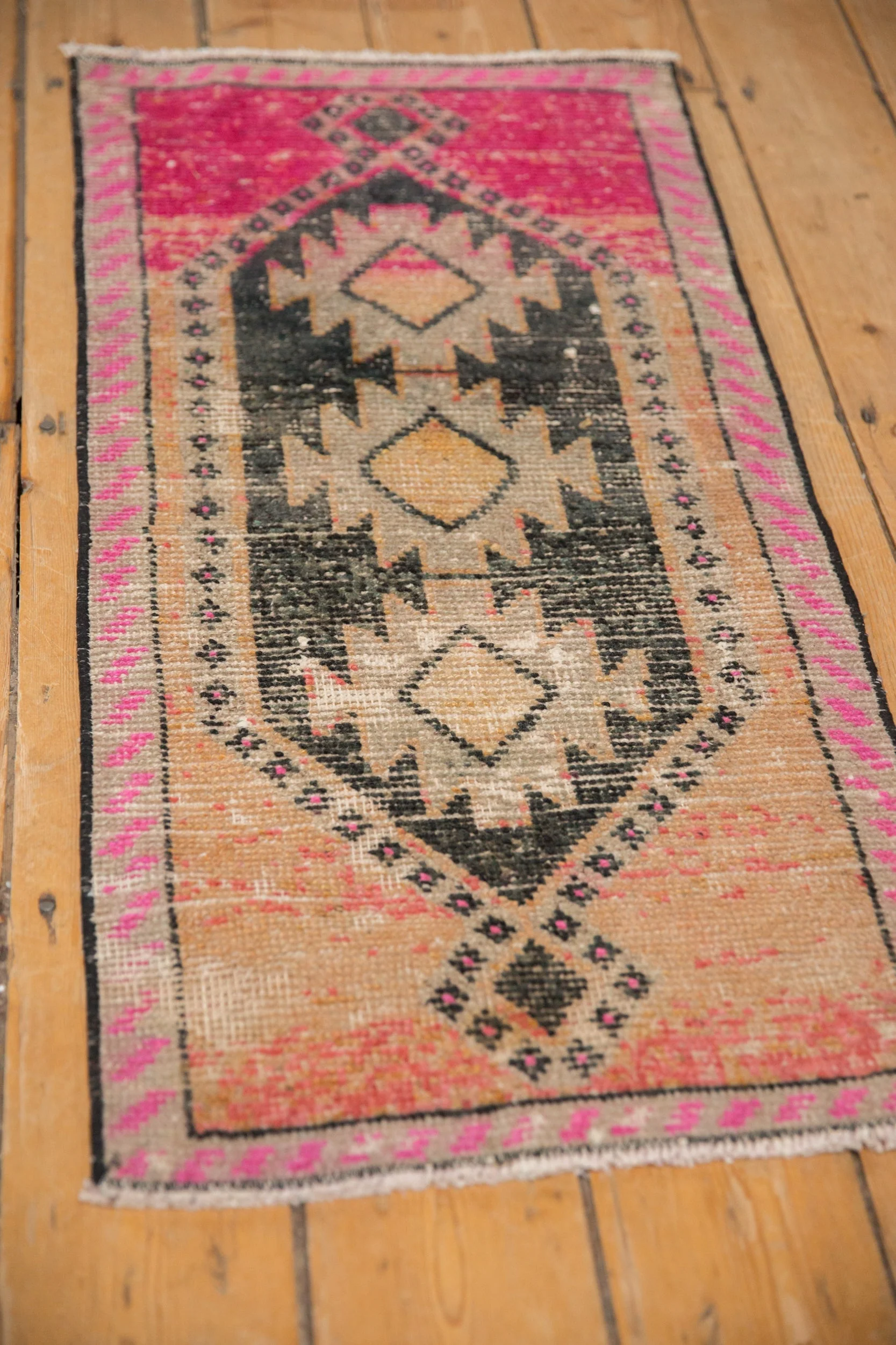 1.5x3.5 Vintage Distressed Kars Rug Mat Runner - Image 5