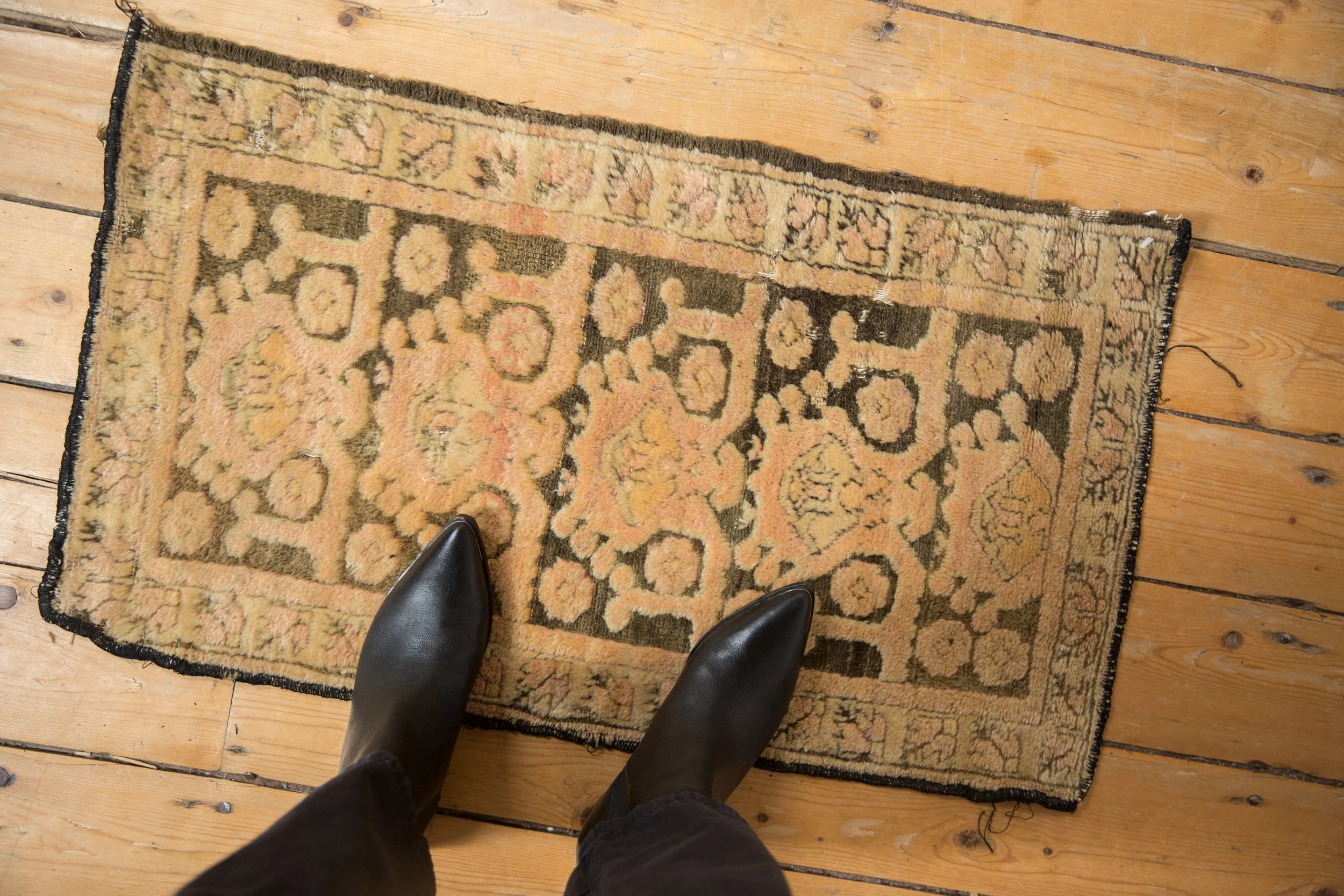 1.5x3 Vintage Distressed Fragment Kars Rug Mat - Image 2