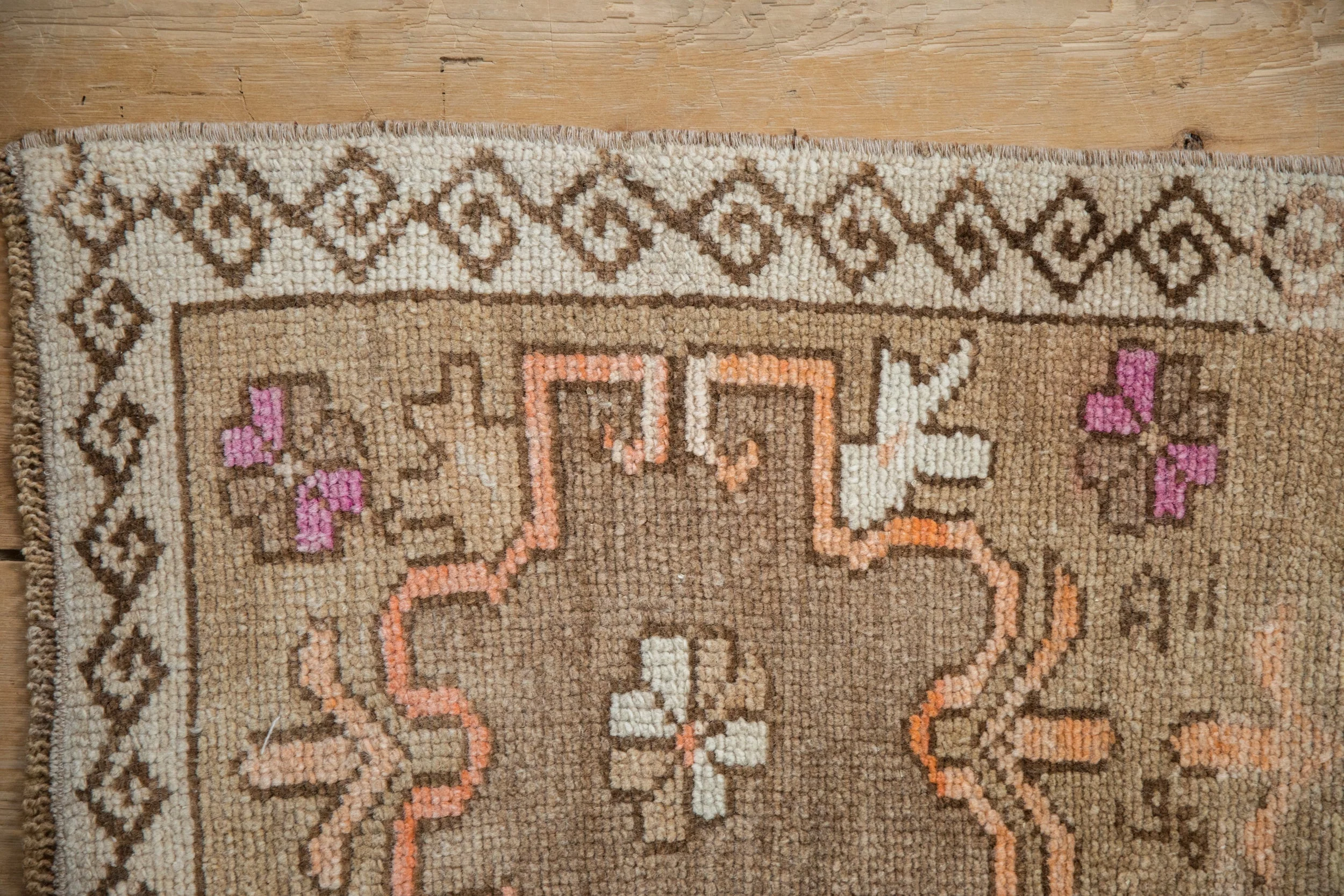 1.5x3 Vintage Distressed Kars Rug Mat - Image 3
