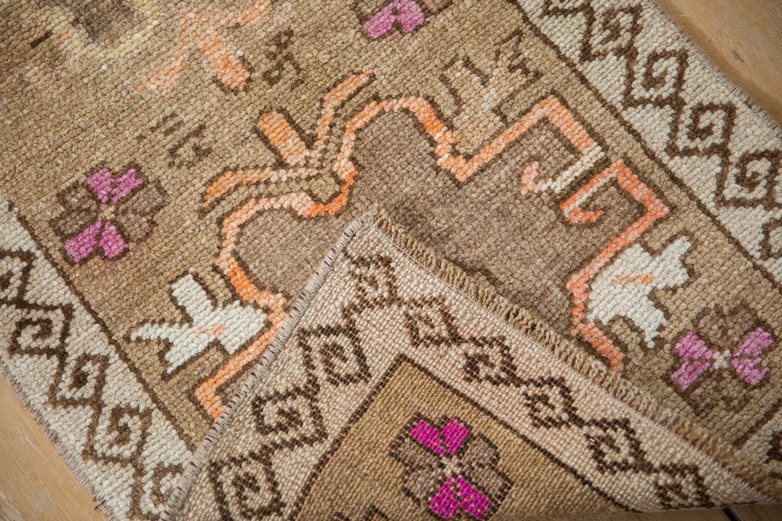 1.5x3 Vintage Distressed Kars Rug Mat - Image 8