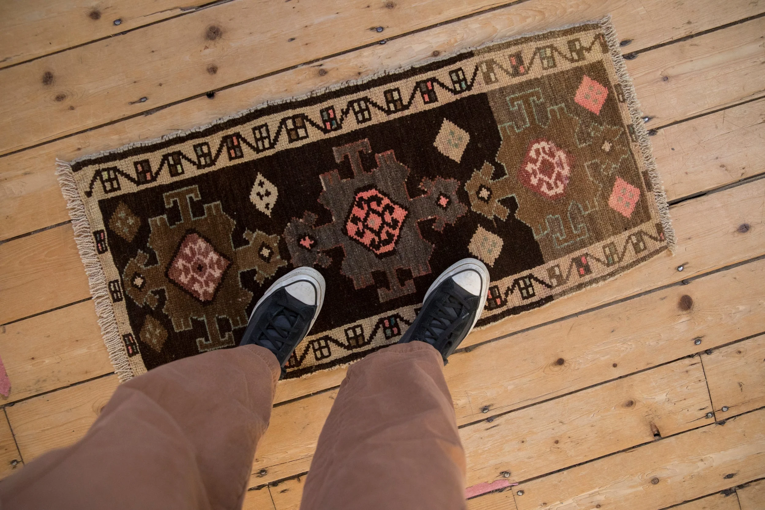 1.5x3 Vintage Distressed Kars Rug Mat - Image 2