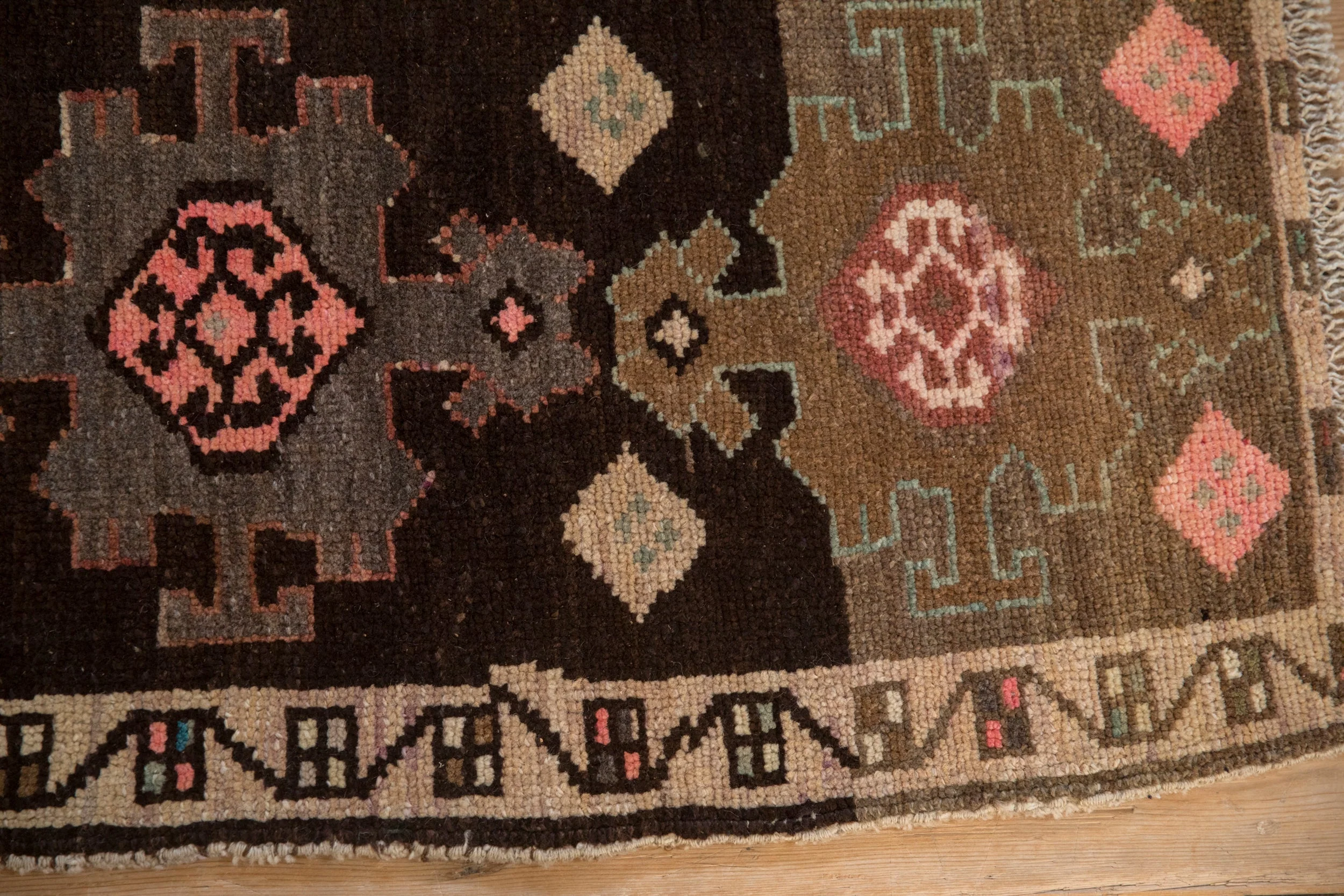 1.5x3 Vintage Distressed Kars Rug Mat - Image 3