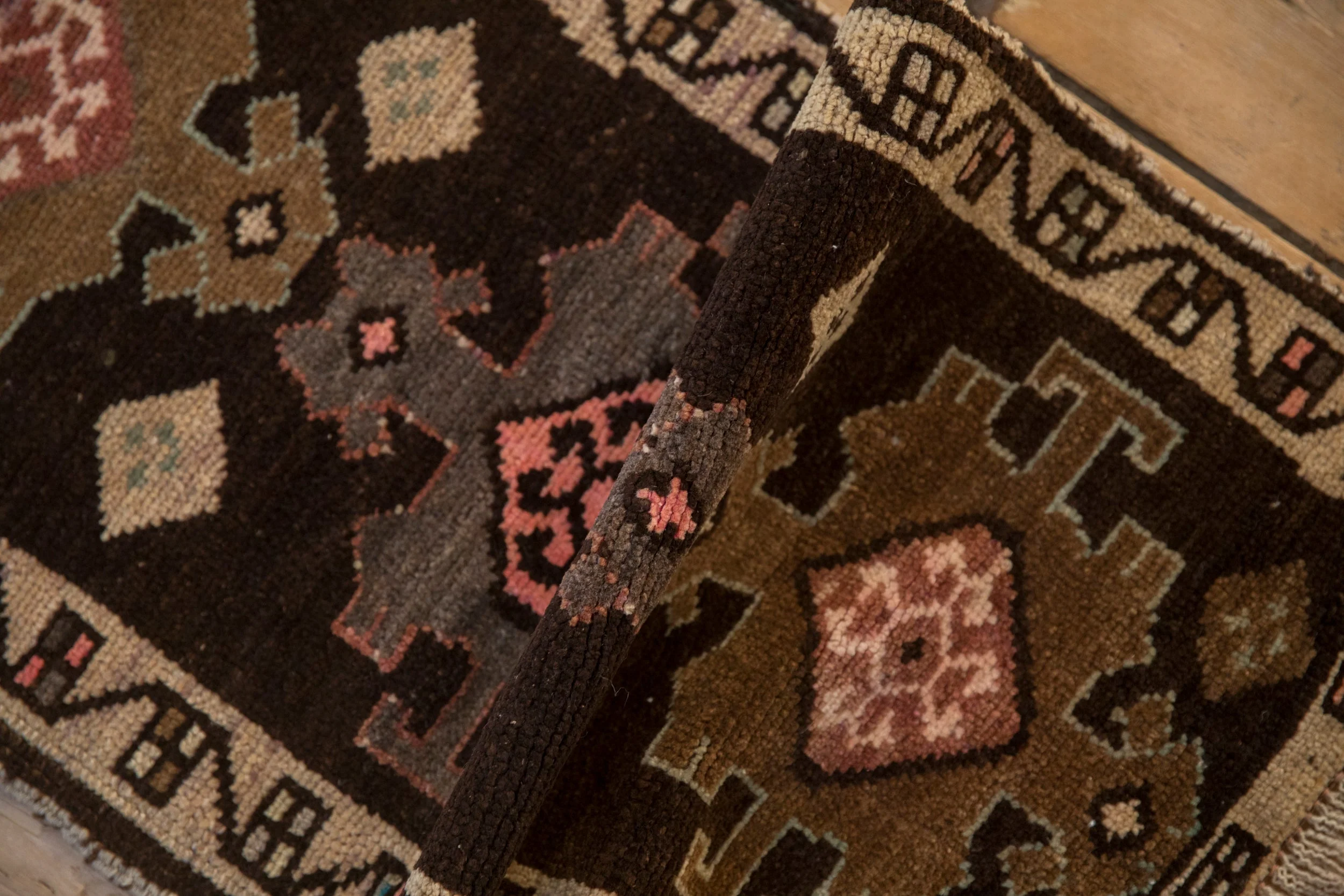 1.5x3 Vintage Distressed Kars Rug Mat - Image 6