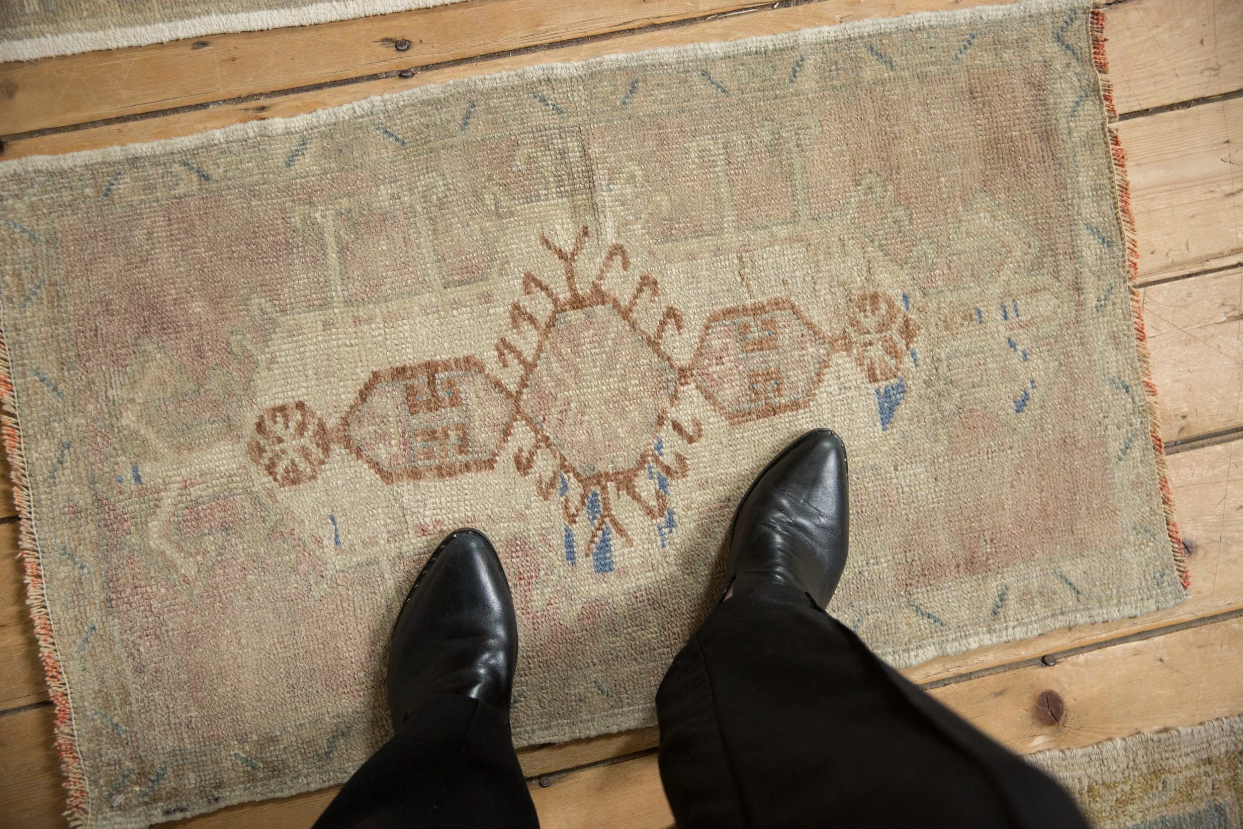 1.5x3 Vintage Distressed Oushak Rug Mat - Image 2
