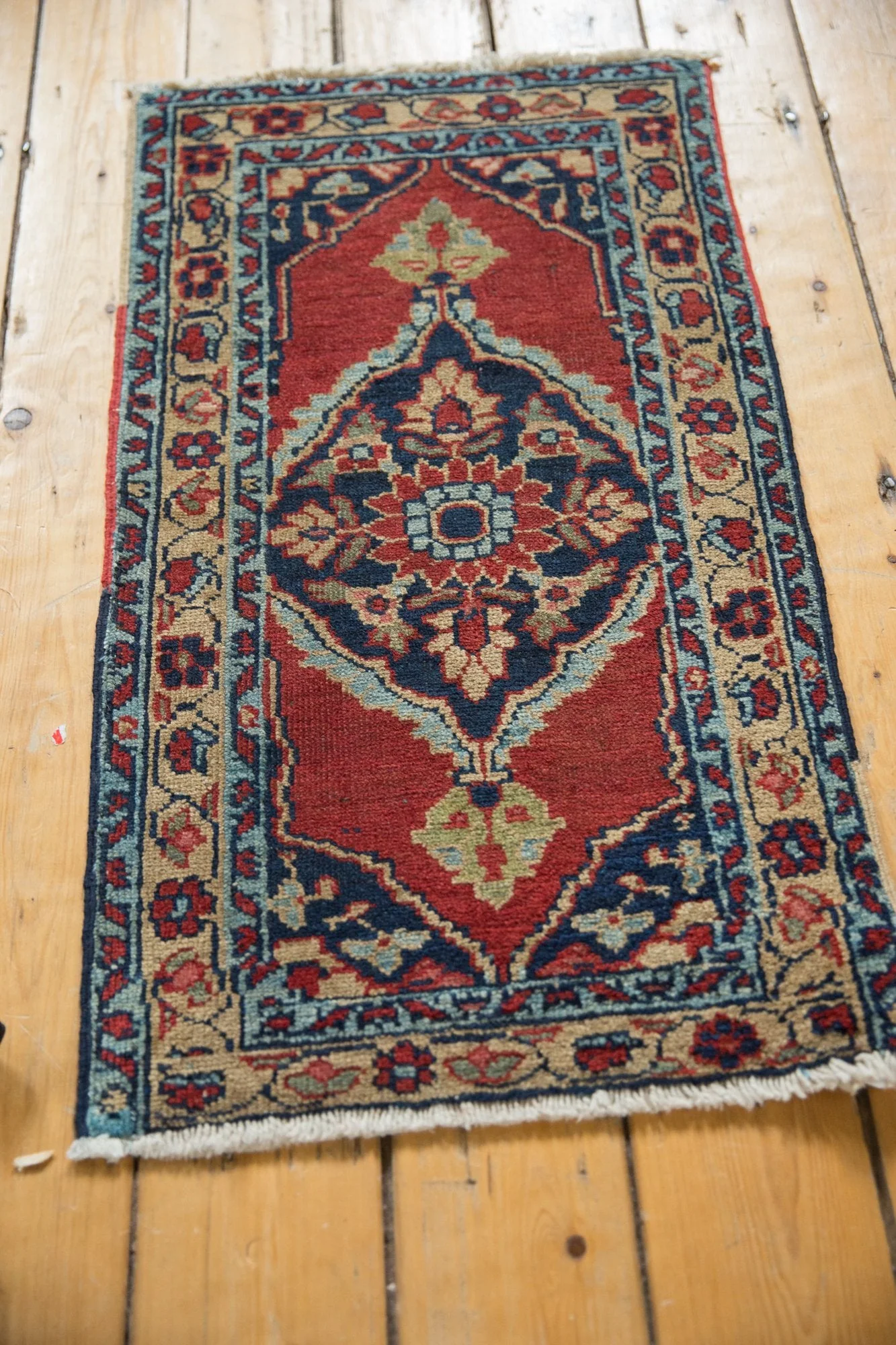 1.5x3 Vintage Heriz Rug Mat - Image 3