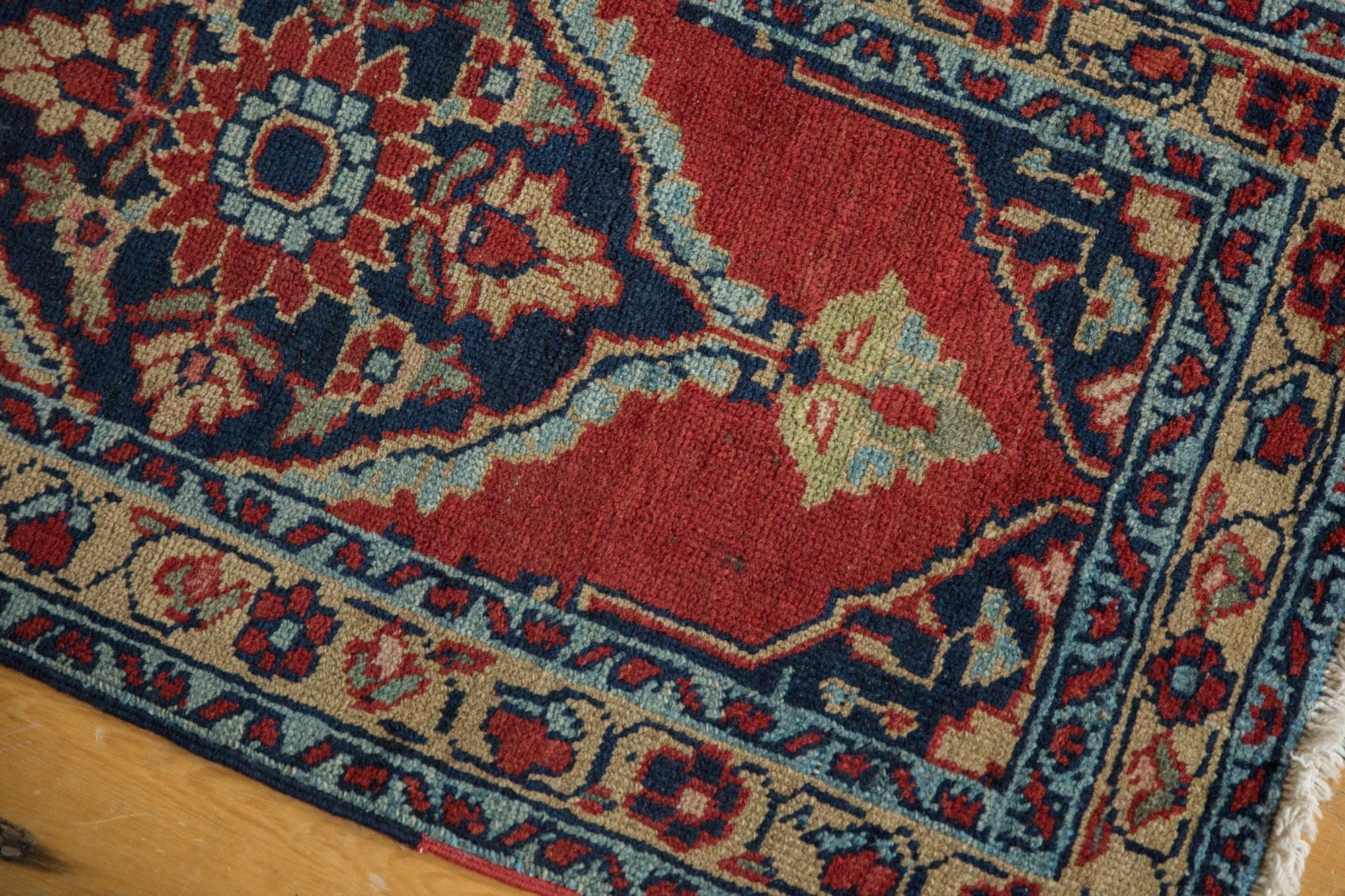 1.5x3 Vintage Heriz Rug Mat - Image 5