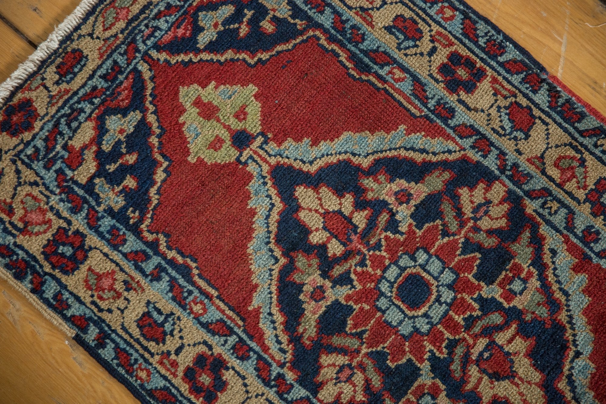 1.5x3 Vintage Heriz Rug Mat - Image 6