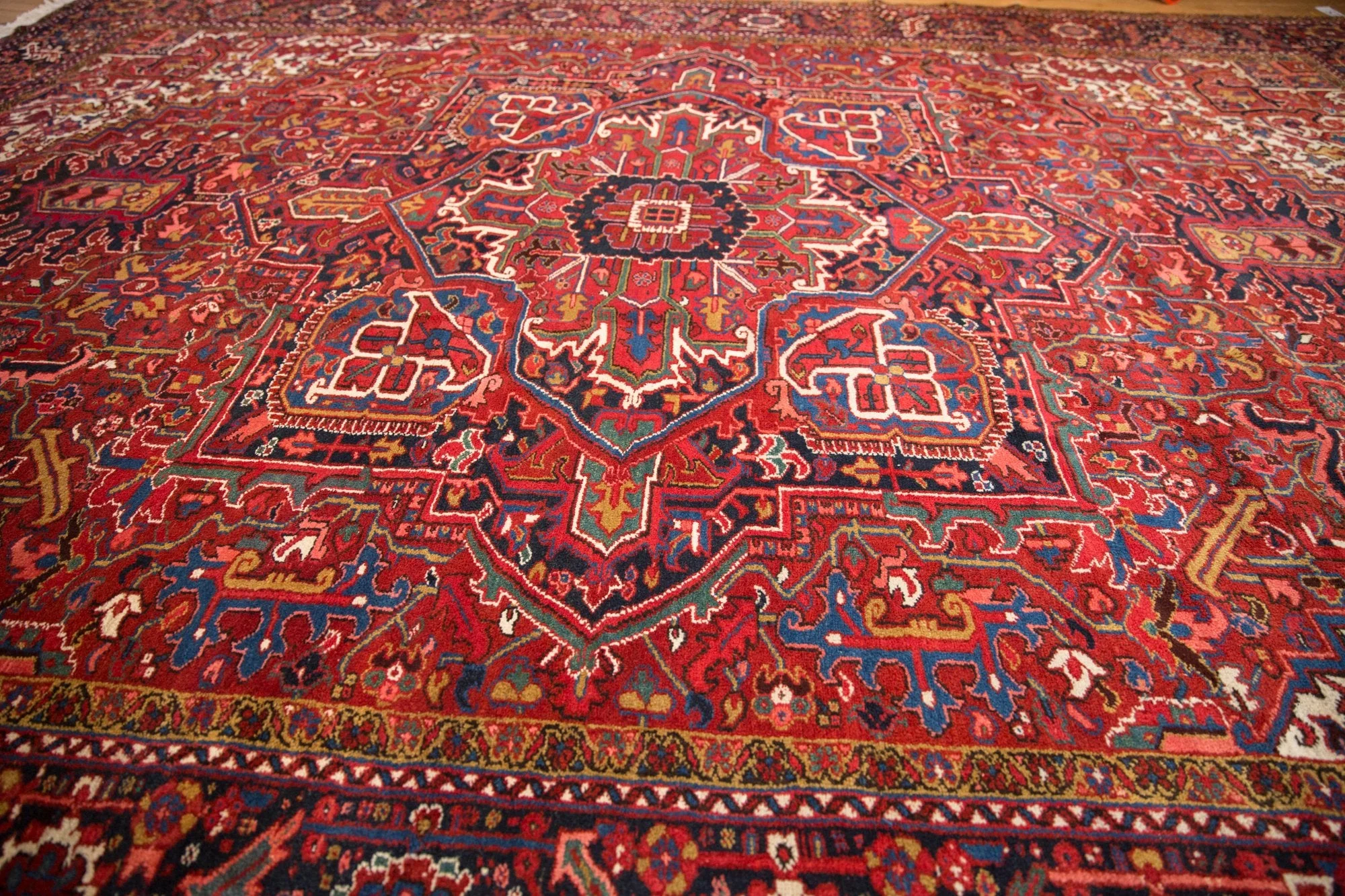 10.5x14.5 Vintage Heriz Carpet - Image 5