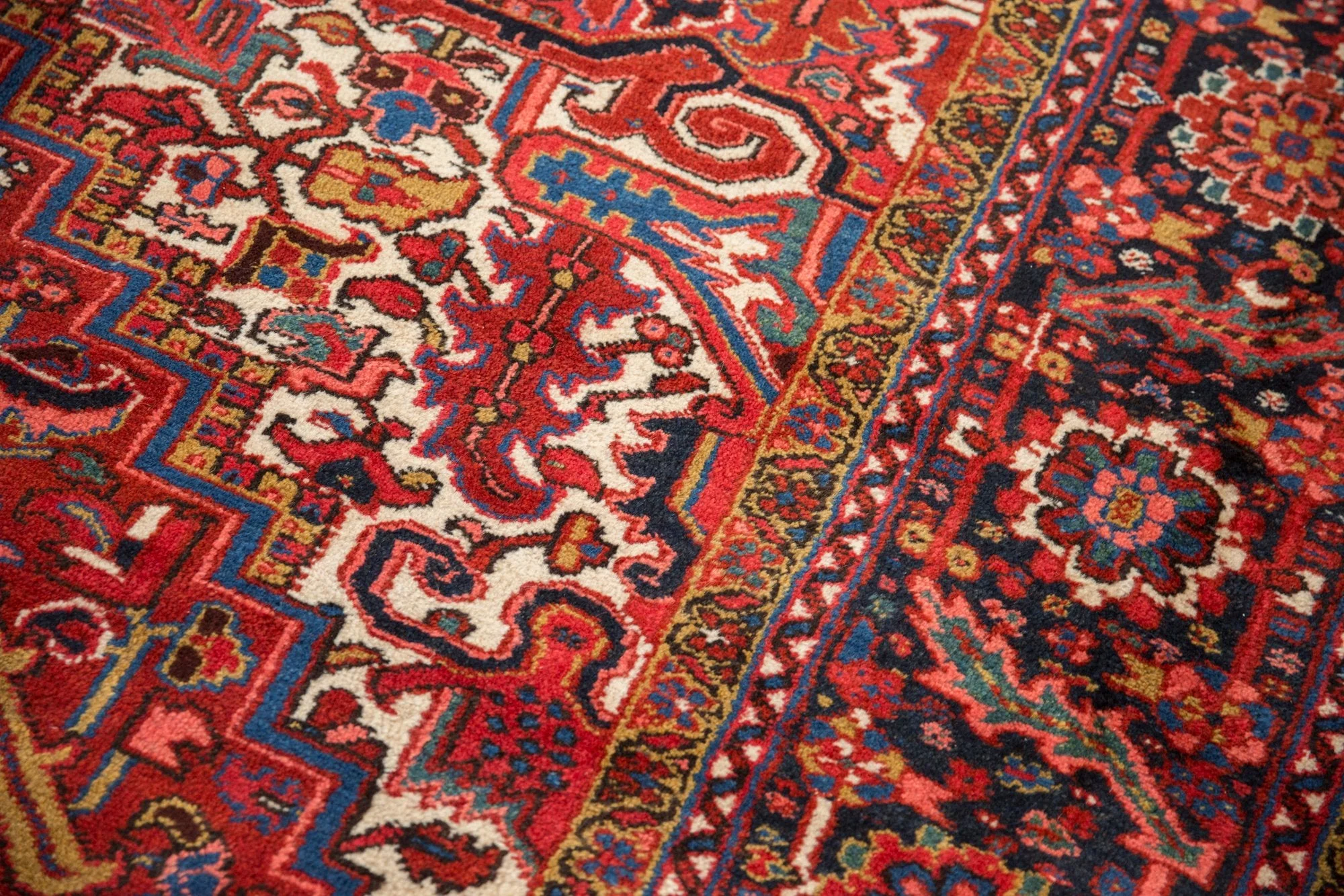 10.5x14.5 Vintage Heriz Carpet - Image 6