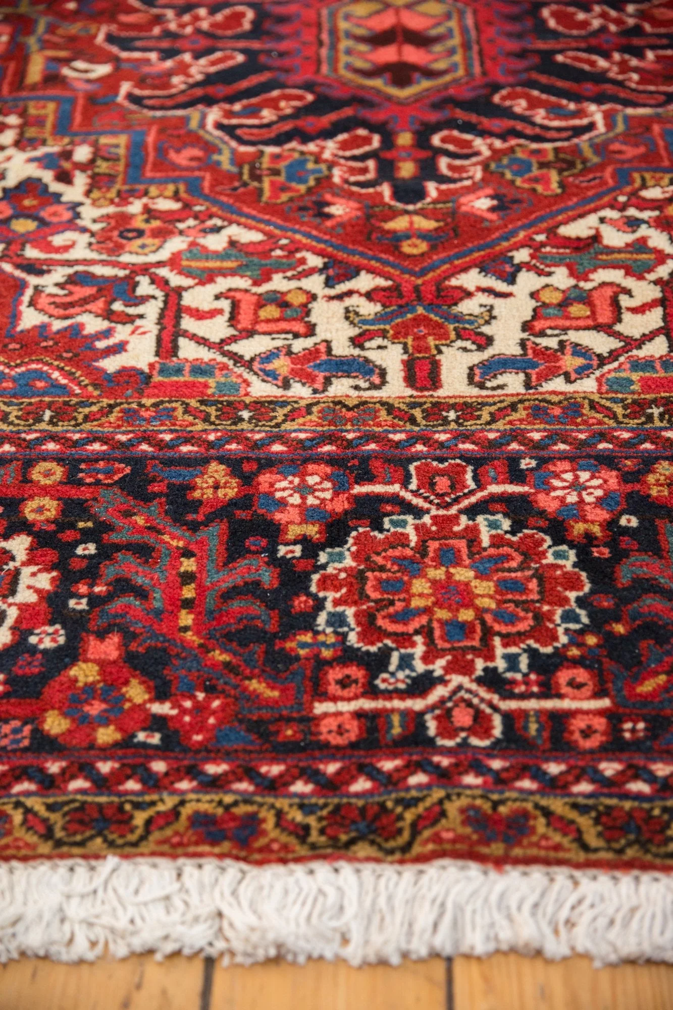 10.5x14.5 Vintage Heriz Carpet - Image 8