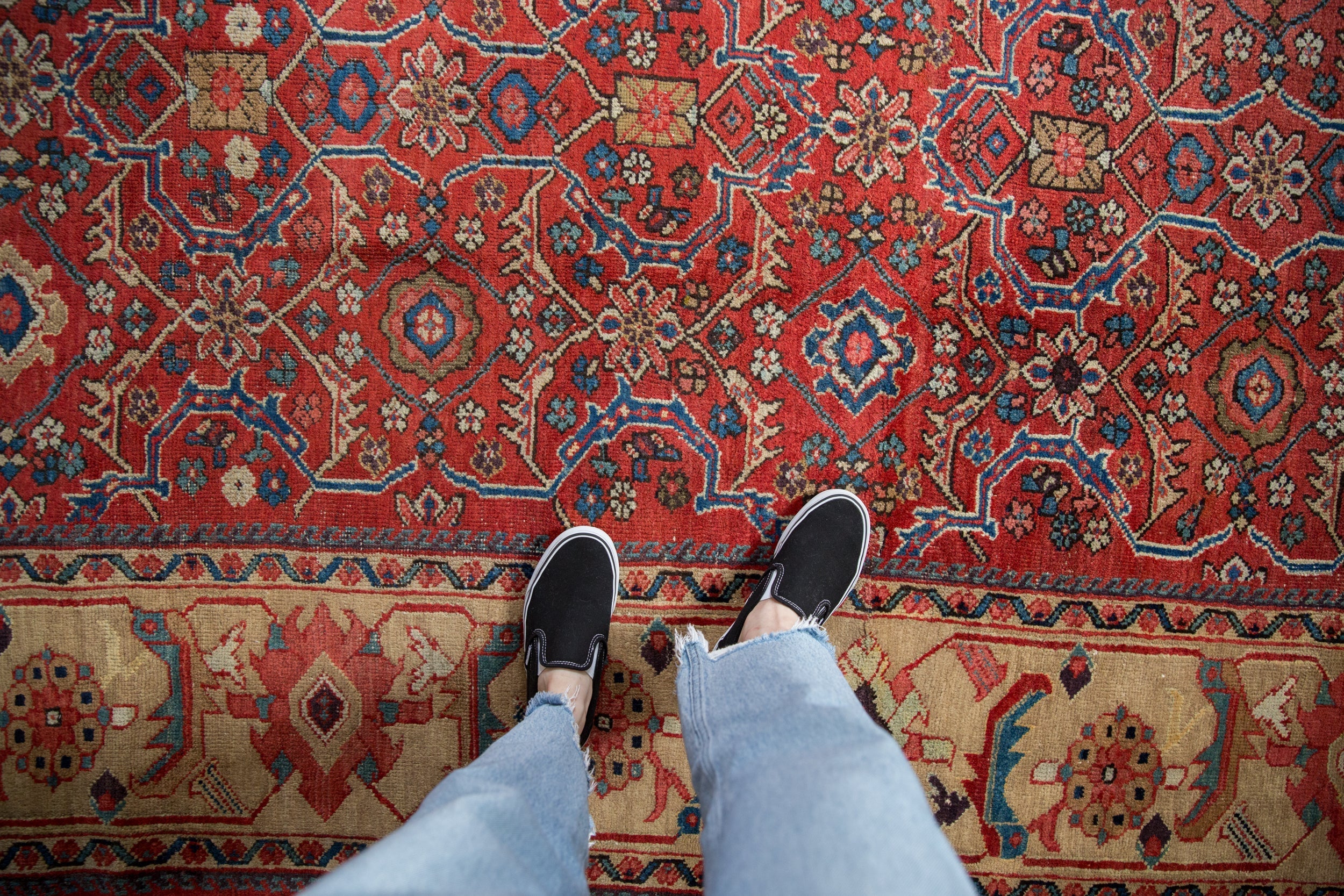 10.5x14.5 Vintage Mahal Carpet - Image 2