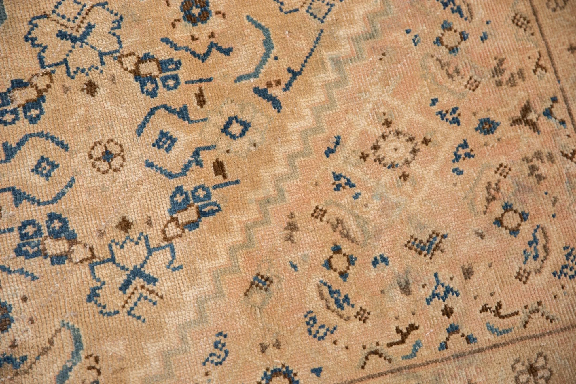 10.5x14 Vintage Mahal Carpet - Image 12