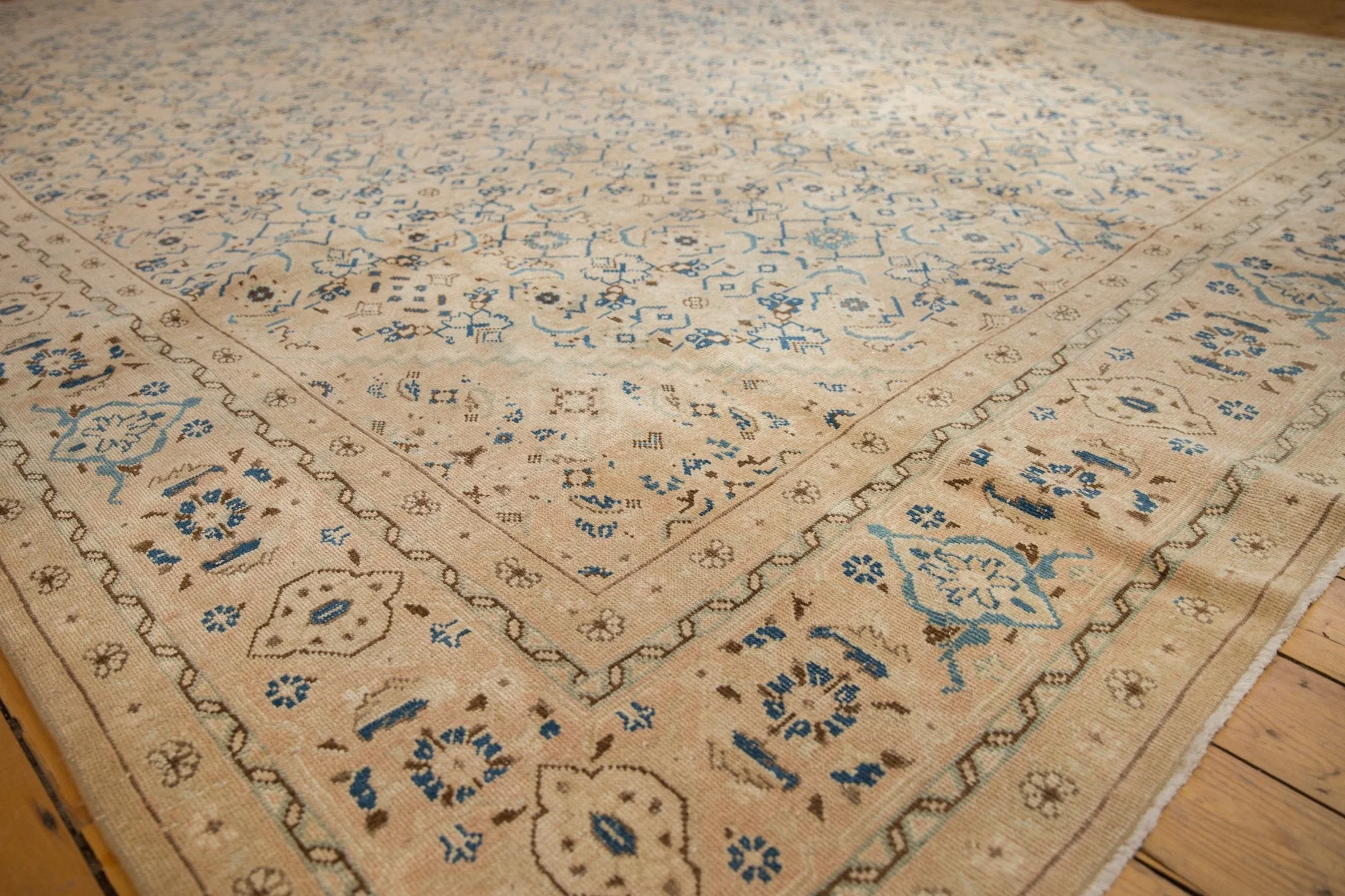 10.5x14 Vintage Mahal Carpet - Image 3