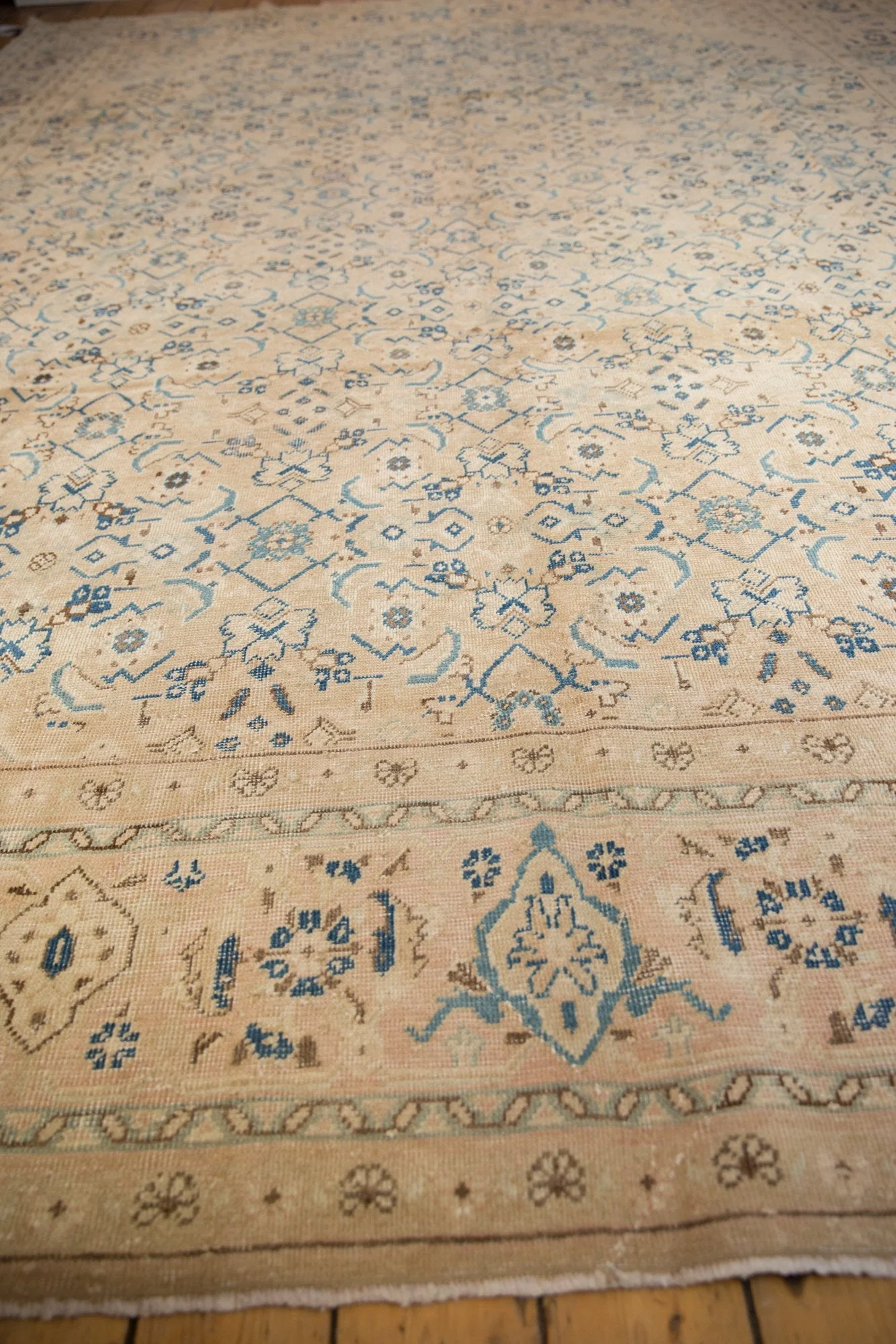 10.5x14 Vintage Mahal Carpet - Image 5