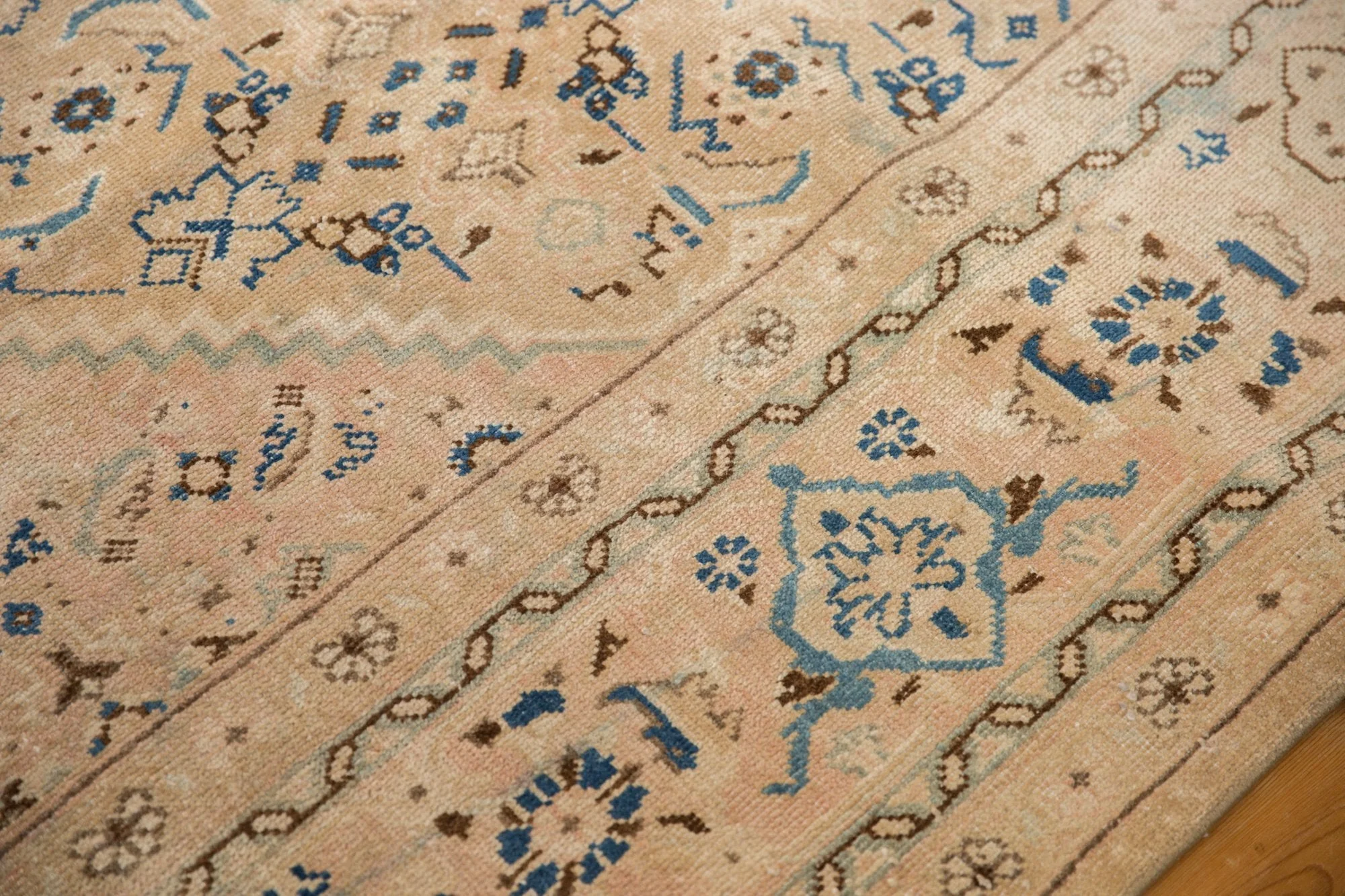 10.5x14 Vintage Mahal Carpet - Image 6