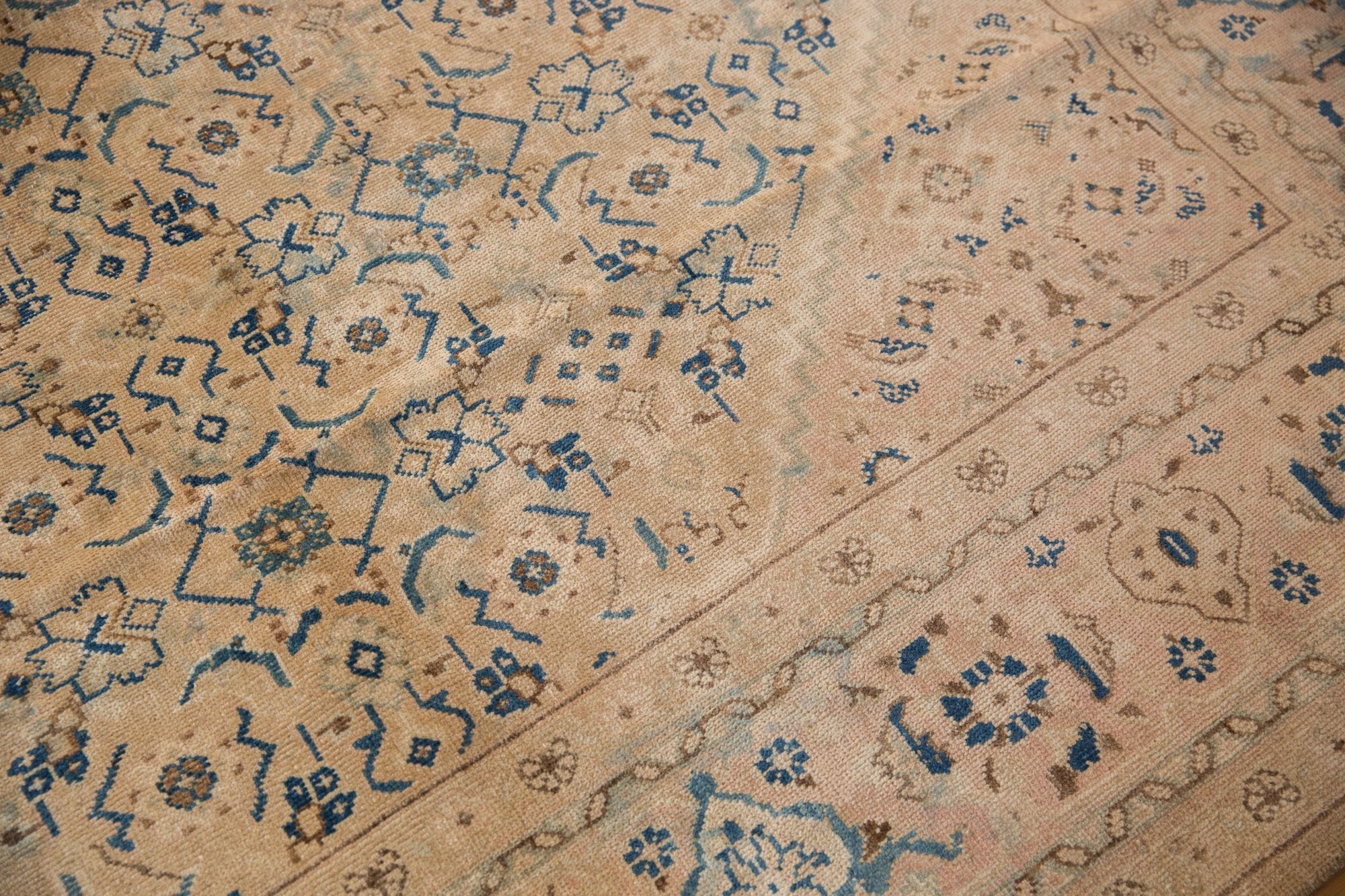 10.5x14 Vintage Mahal Carpet - Image 8