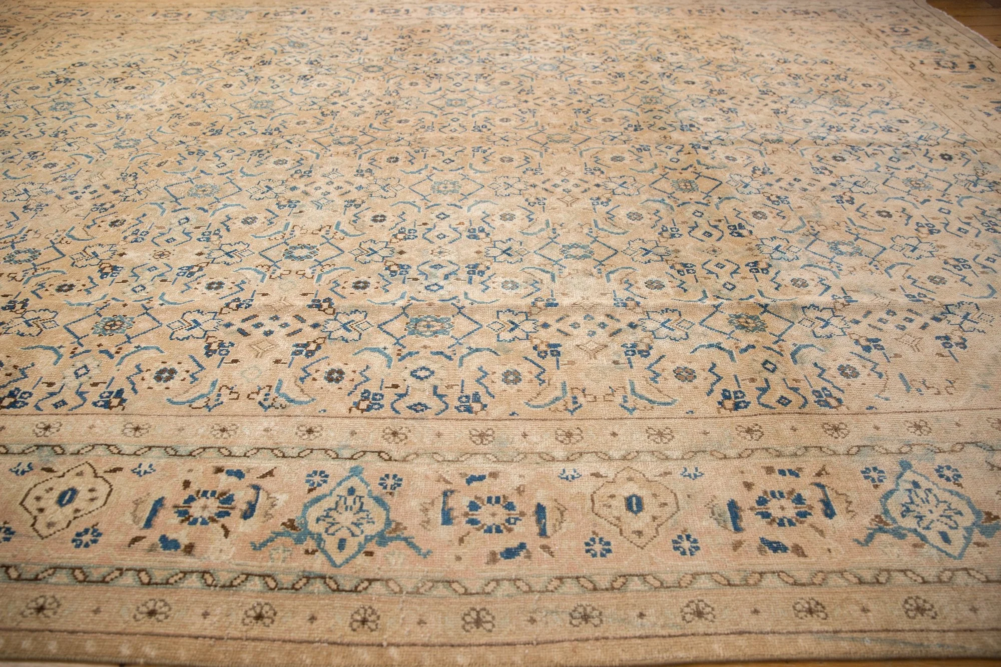 10.5x14 Vintage Mahal Carpet - Image 9