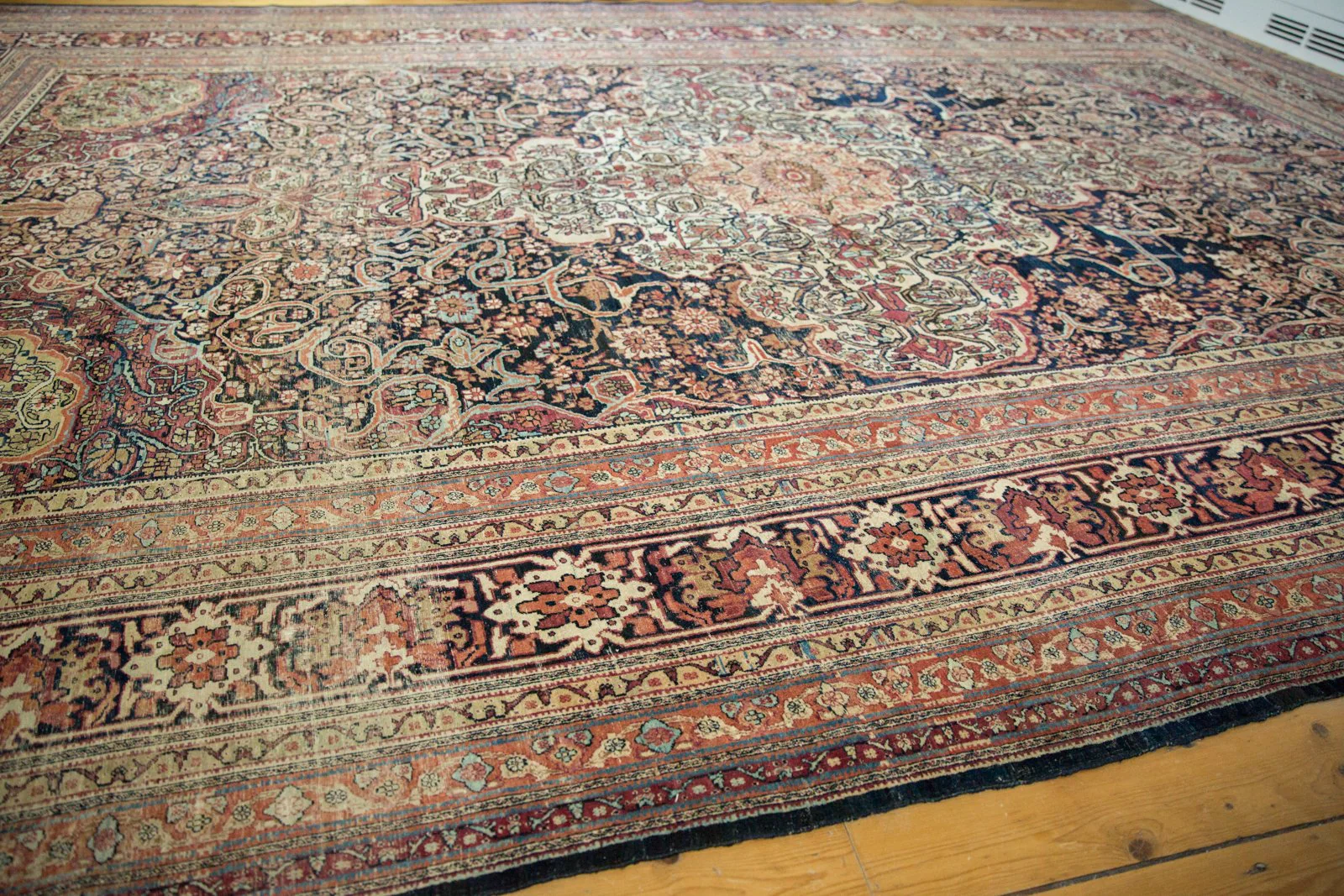 10.5x16.5 Antique Kermanshah Carpet - Image 10