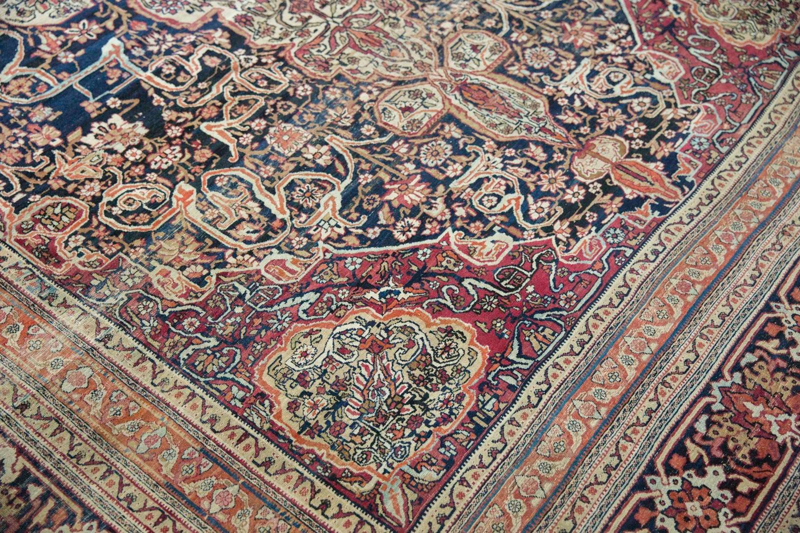 10.5x16.5 Antique Kermanshah Carpet - Image 12