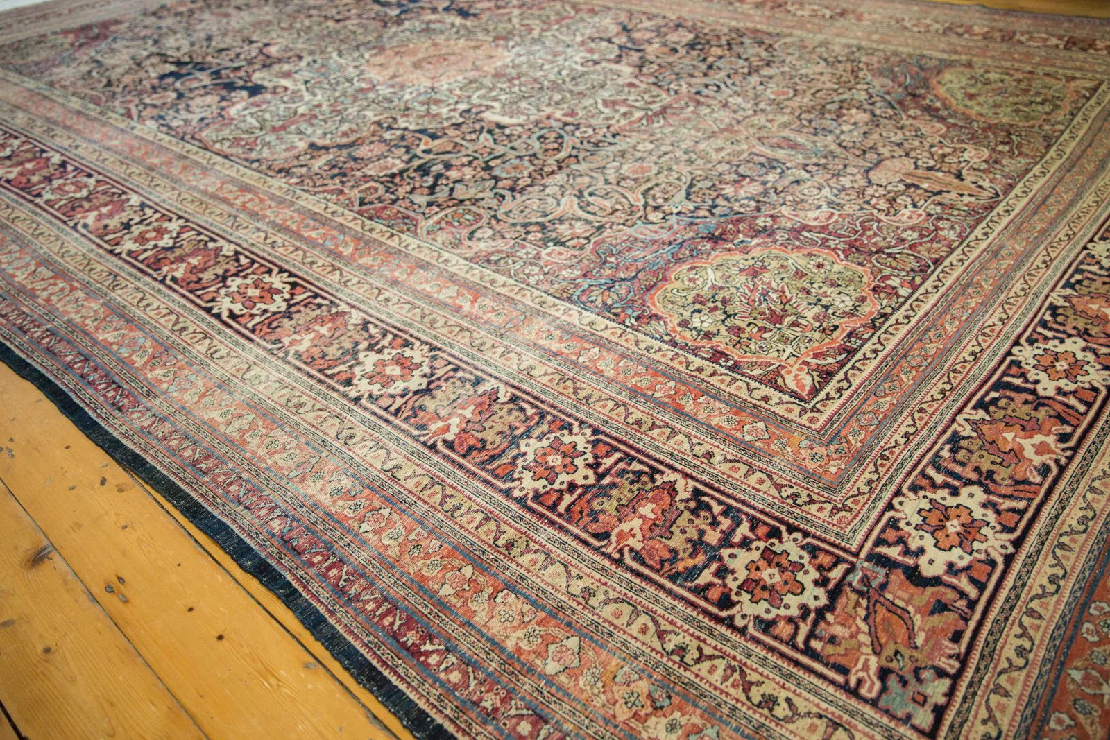 10.5x16.5 Antique Kermanshah Carpet - Image 6