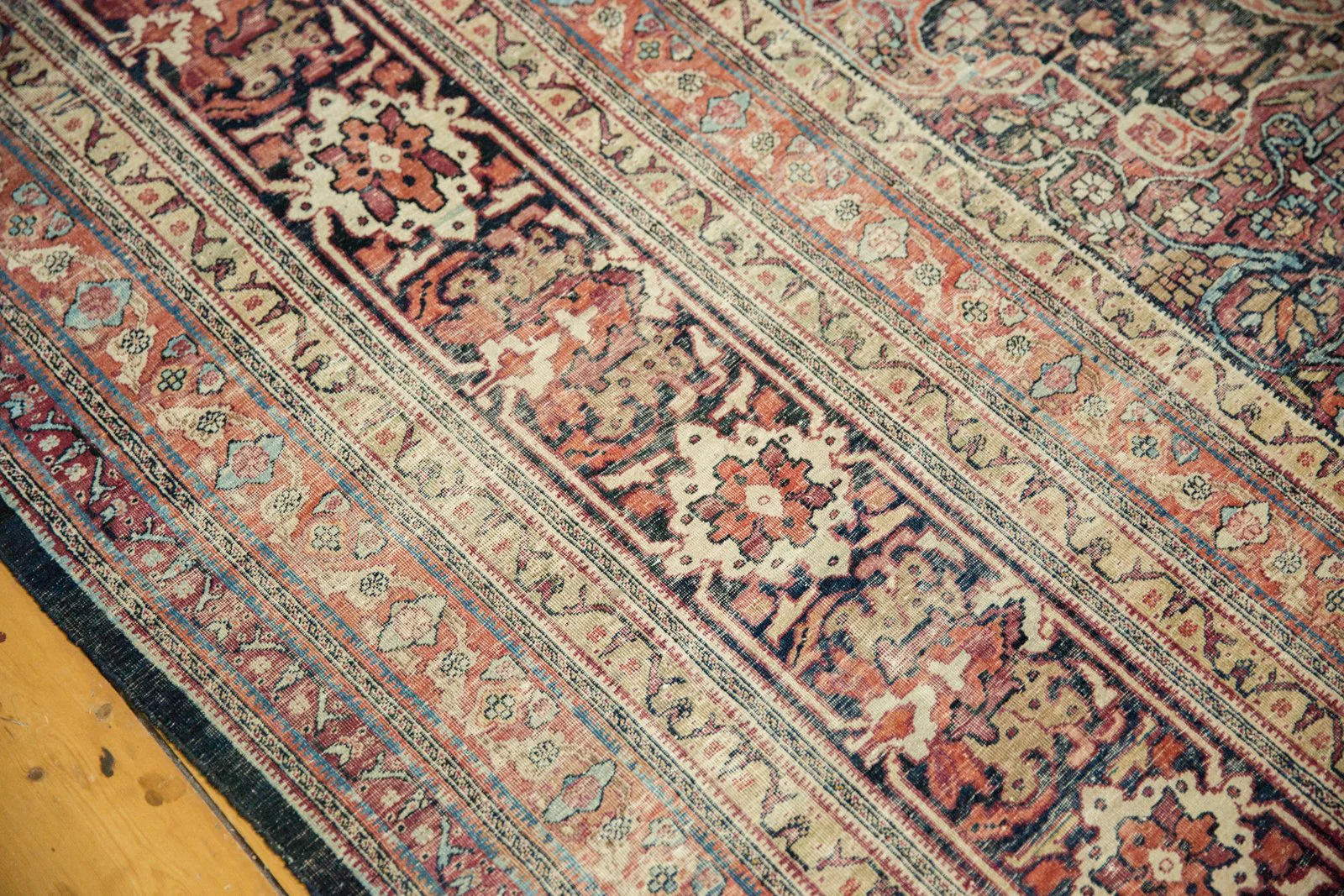 10.5x16.5 Antique Kermanshah Carpet - Image 8