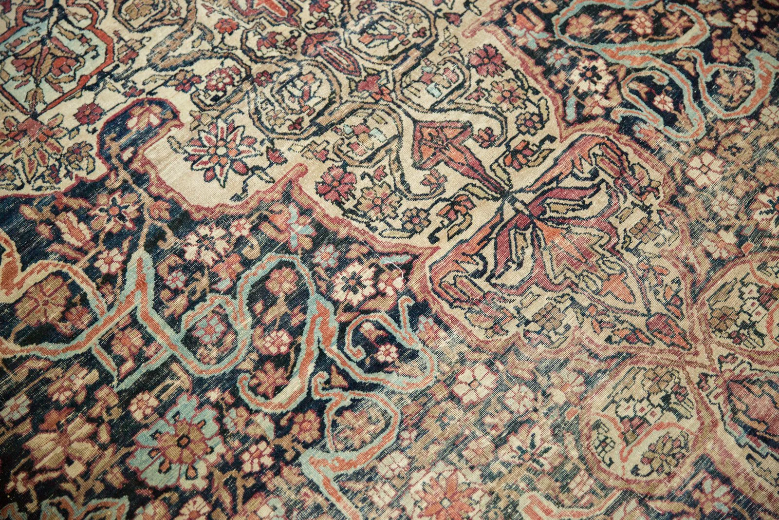 10.5x16.5 Antique Kermanshah Carpet - Image 9