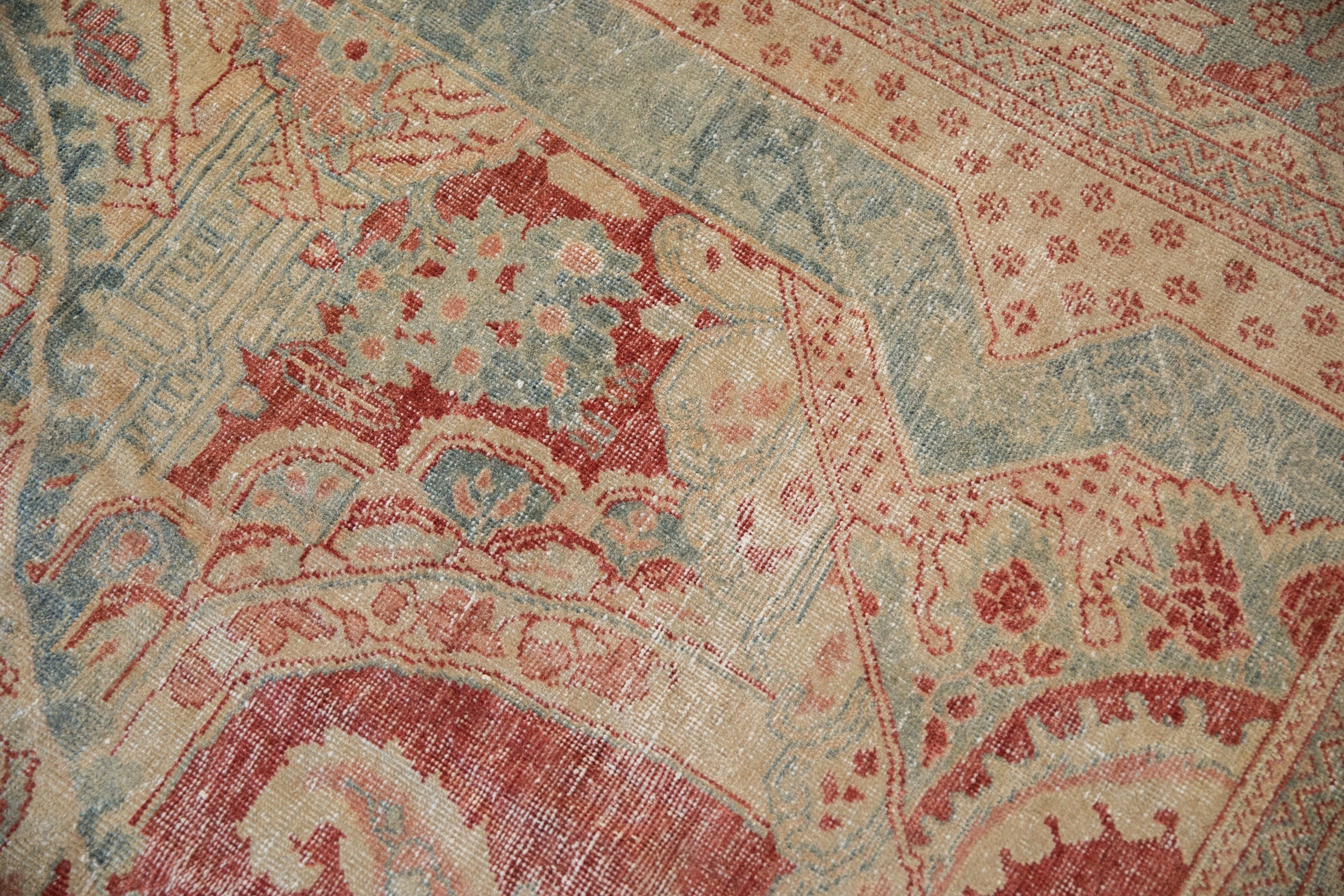 10.5x17.5 Vintage Distressed Mahal Carpet - Image 12