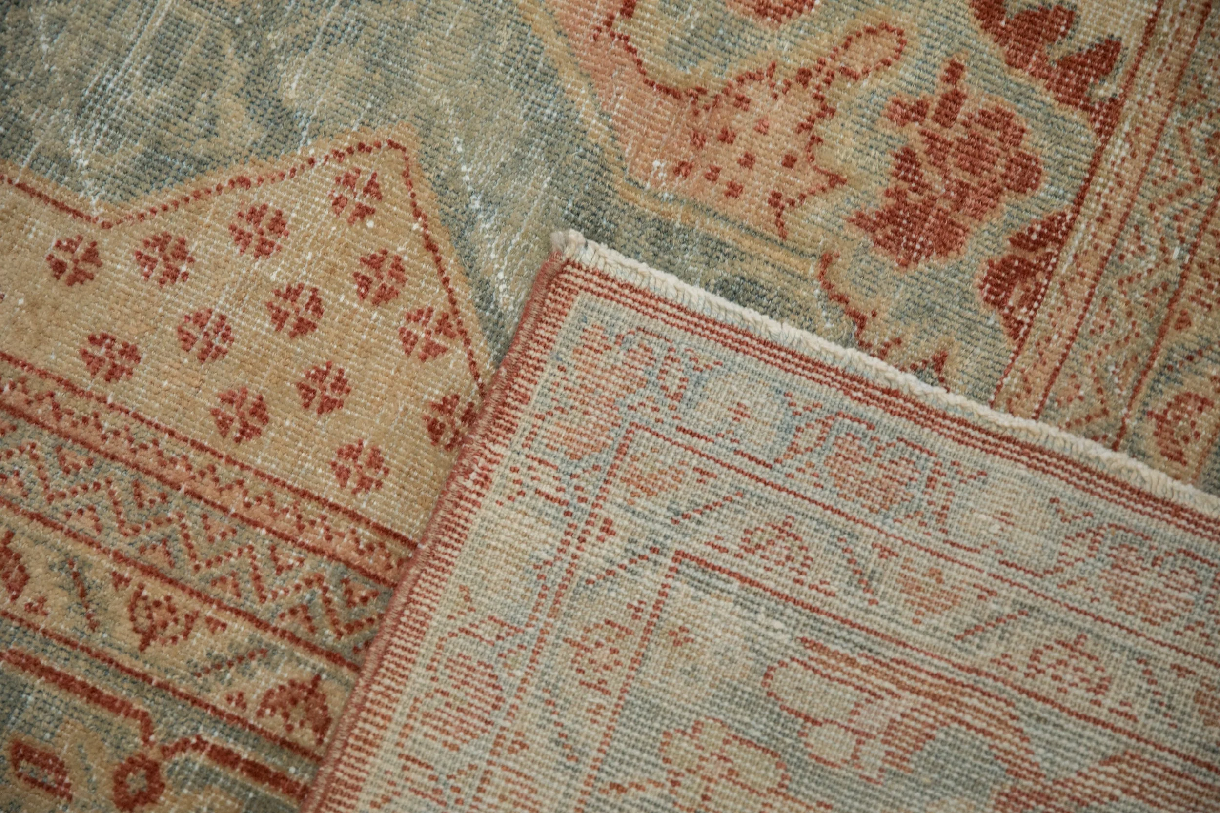 10.5x17.5 Vintage Distressed Mahal Carpet - Image 15