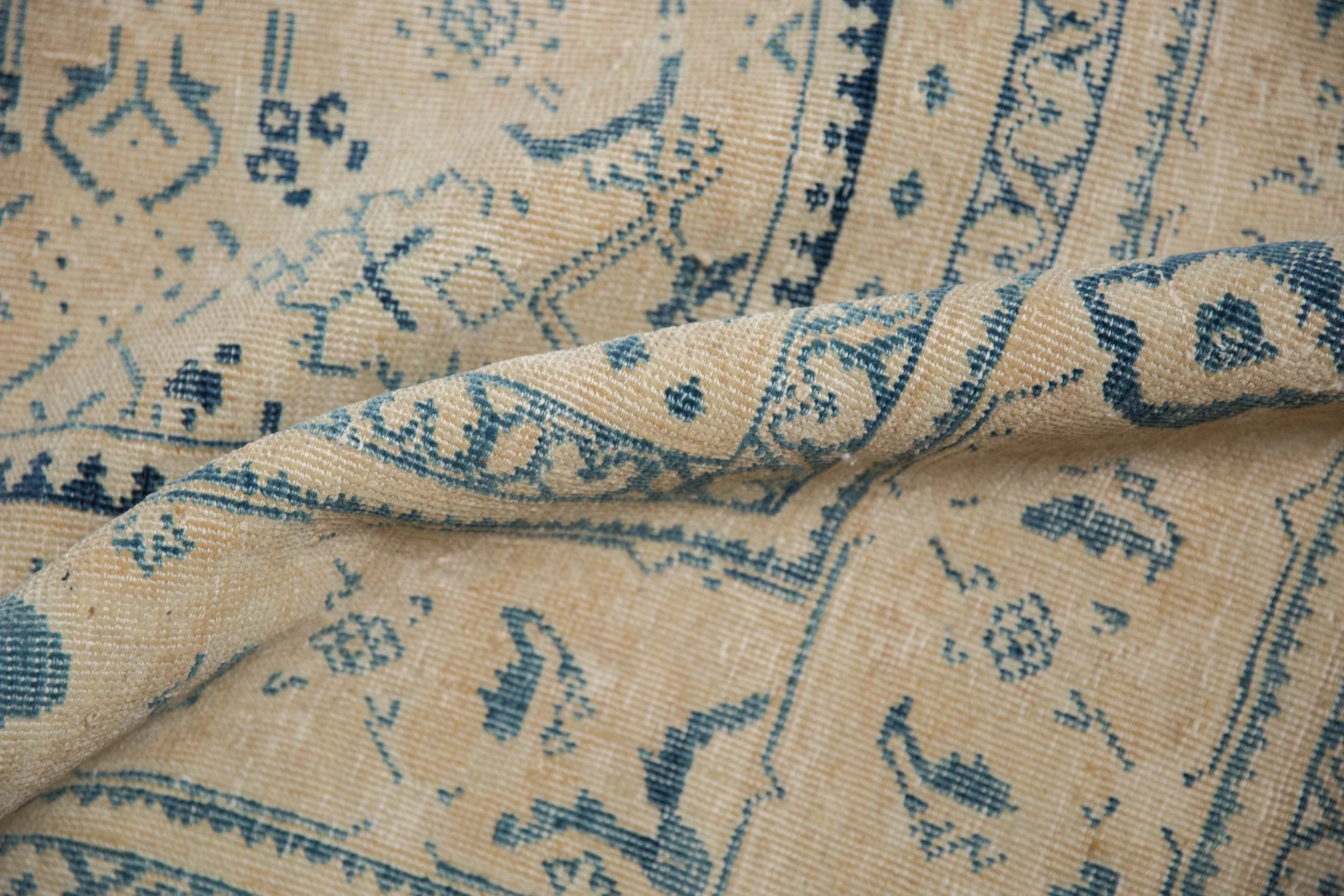 10x13.5 Vintage Distressed Mahal Carpet - Image 9